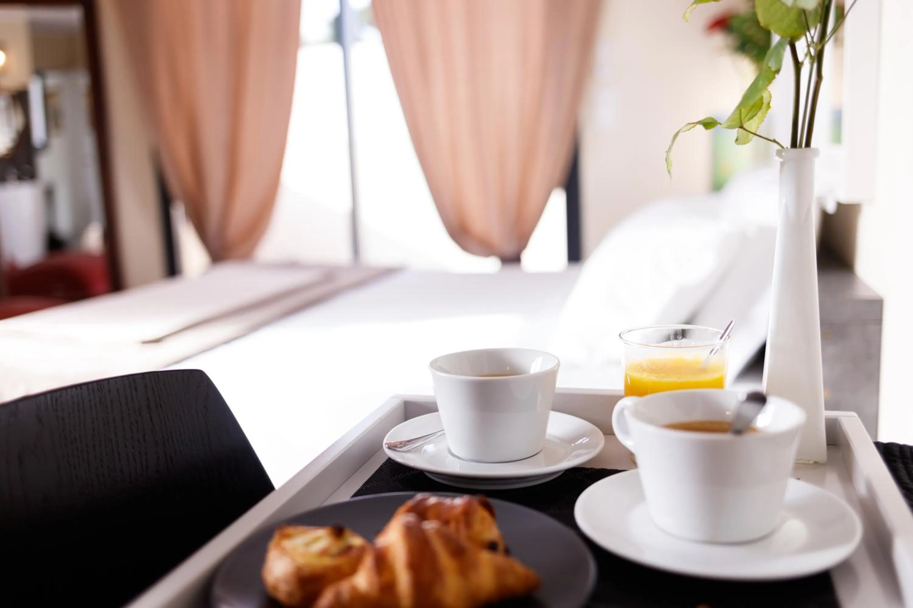 Bed in Plgfe - Maison d'hôtes EPICUROOMS - Suites romantiques 5 étoiles