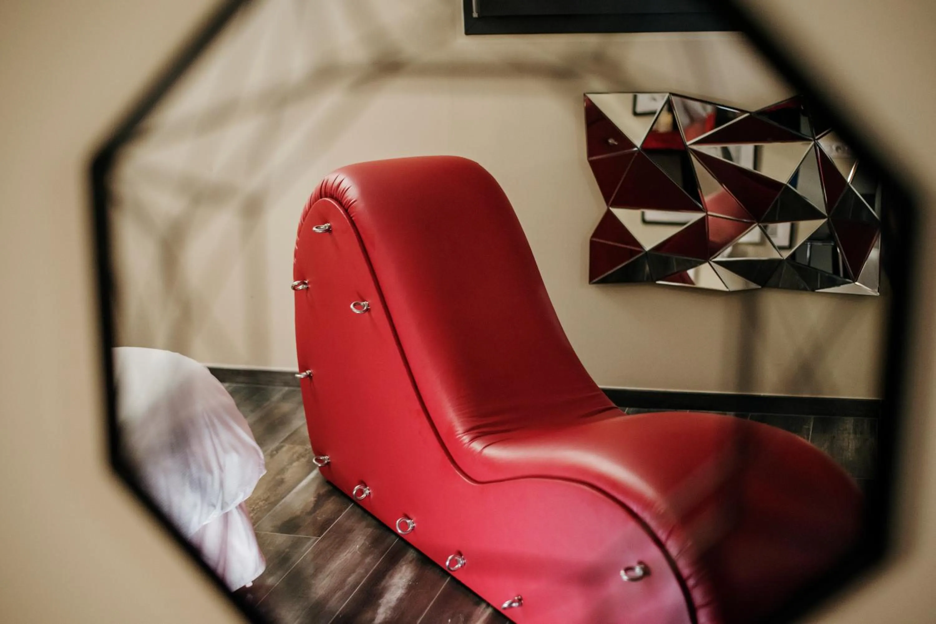 Toilet in Plgfe - Maison d'hôtes EPICUROOMS - Suites romantiques 5 étoiles