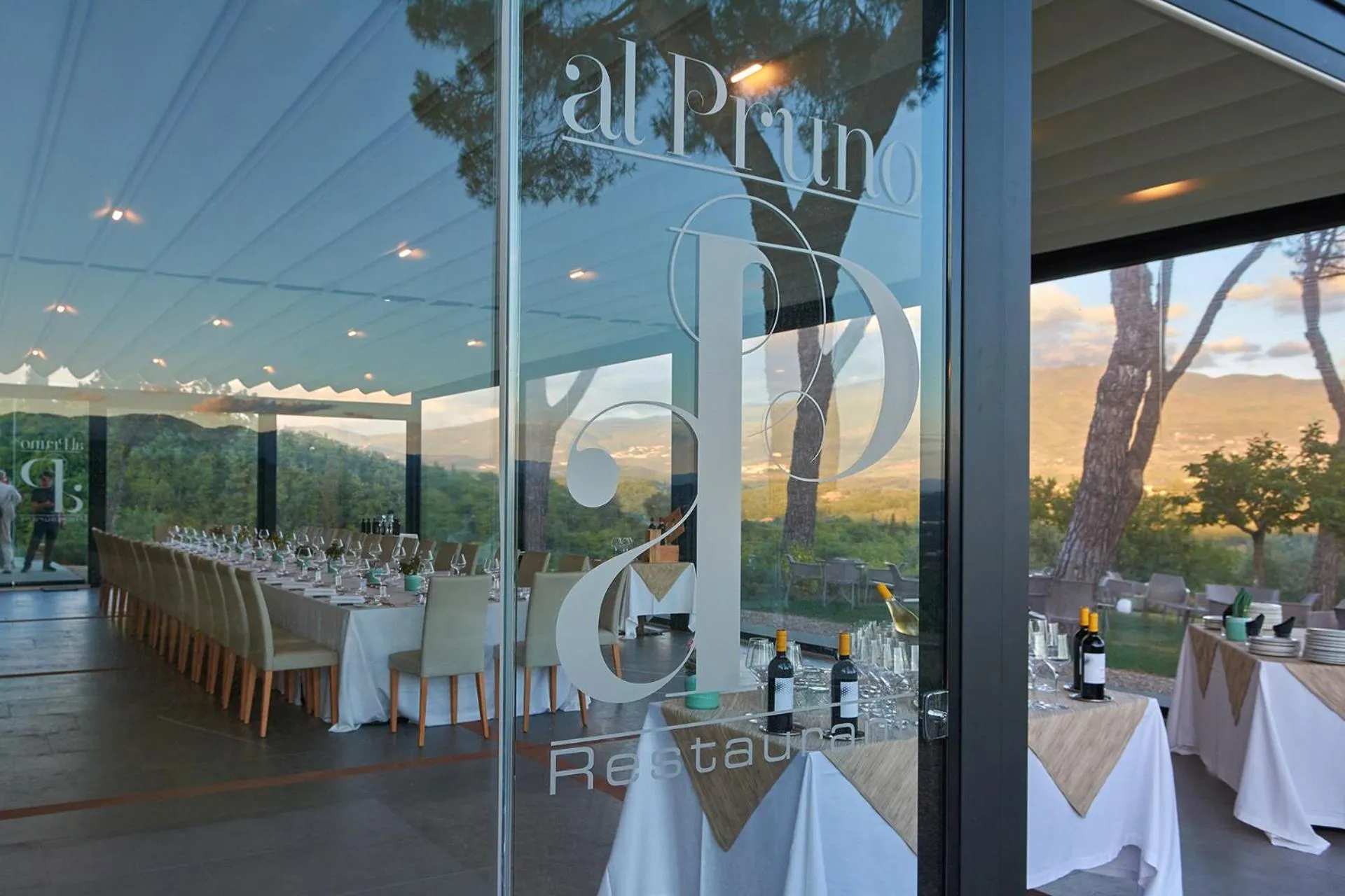 Restaurant/places to eat in Resort 37