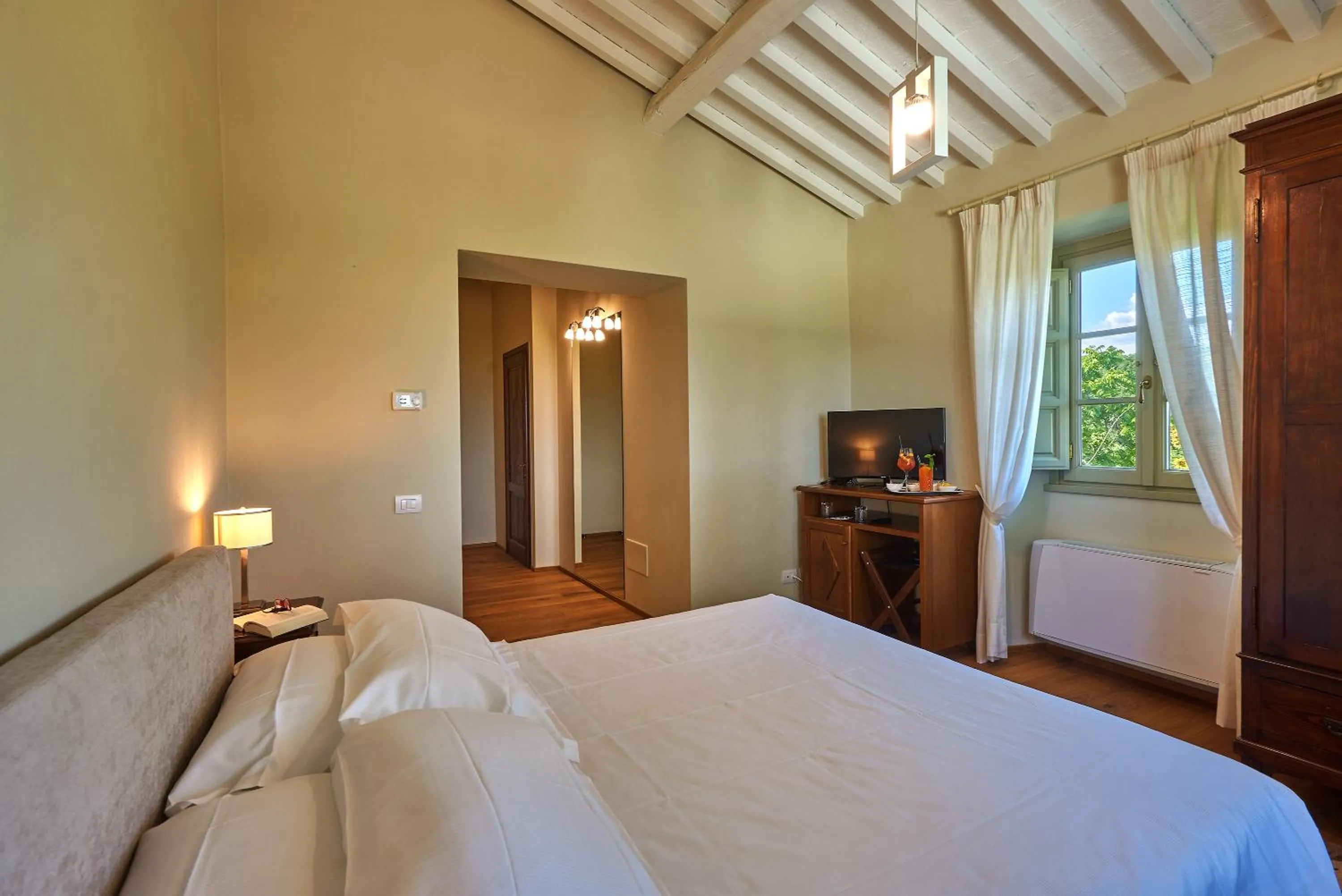 Bedroom, Bed in Resort 37