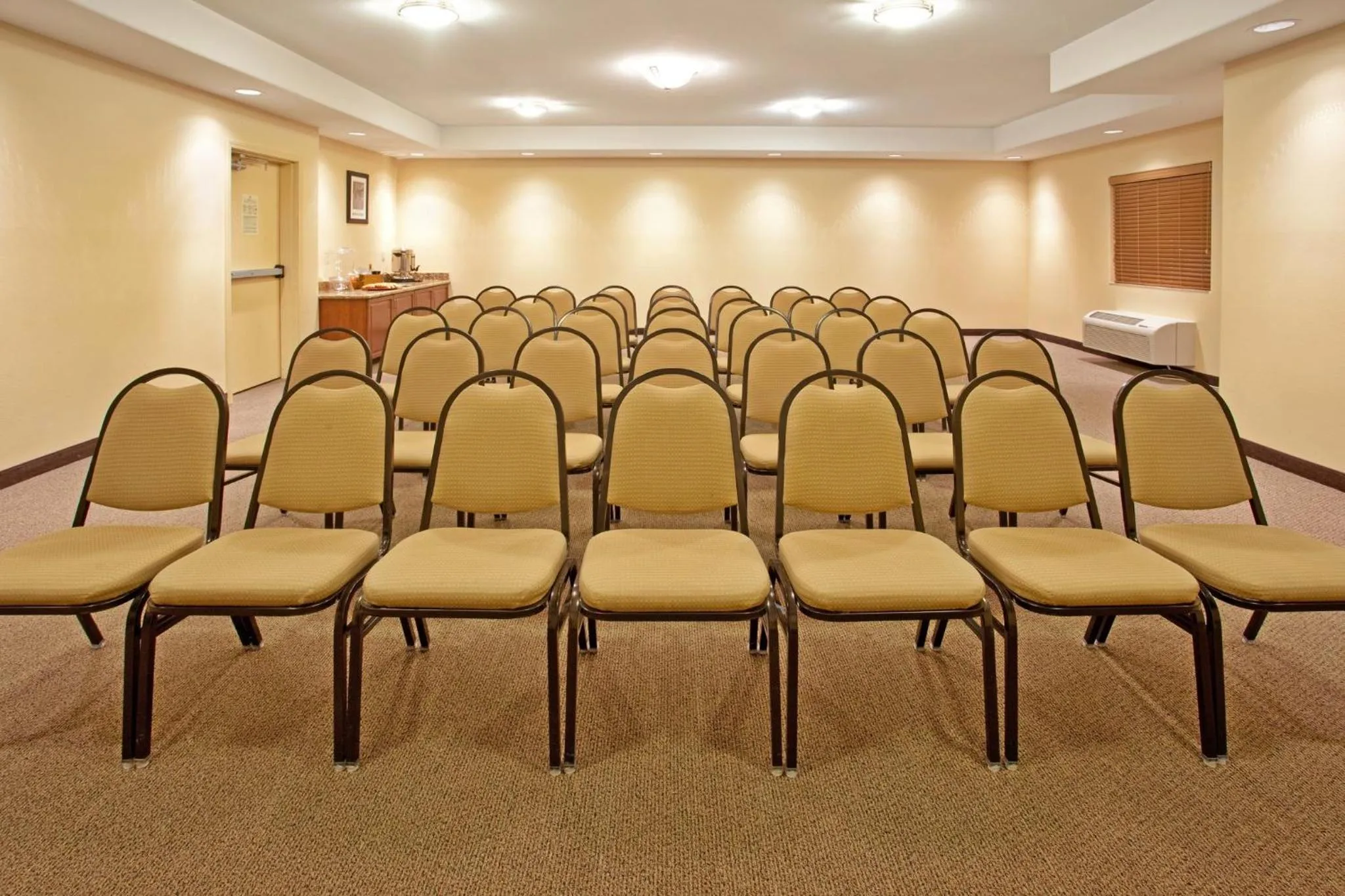 Meeting/conference room in Candlewood Suites Roswell by IHG