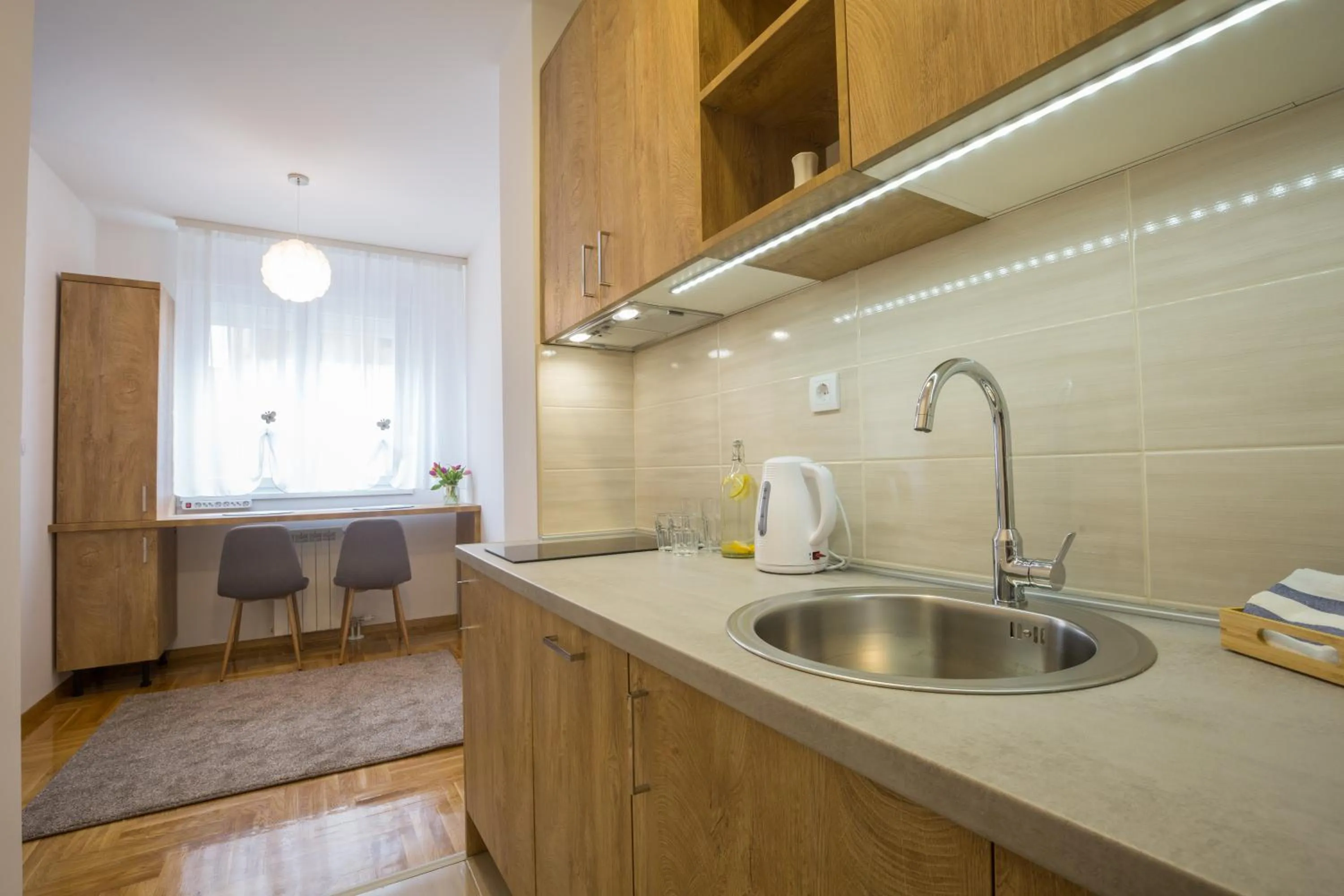 Kitchen or kitchenette in Thomas Residence