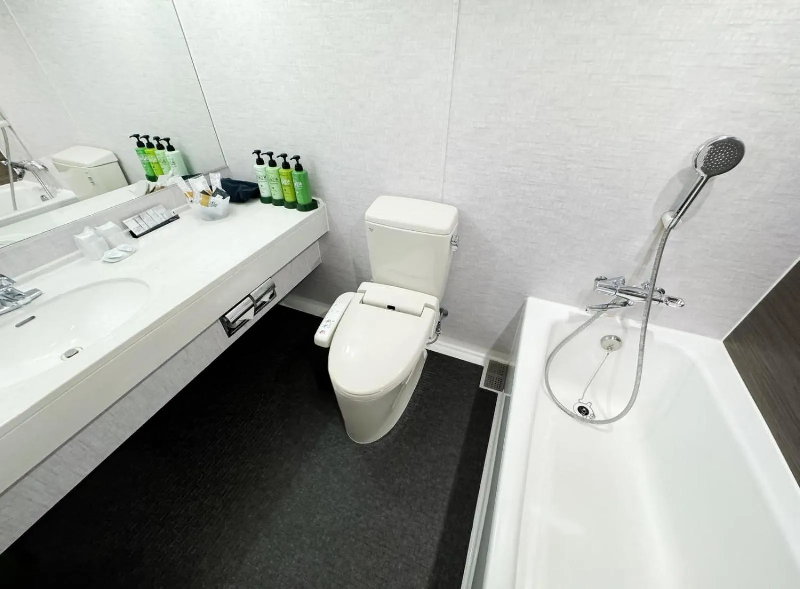 Shower in Hotel Gran Villa