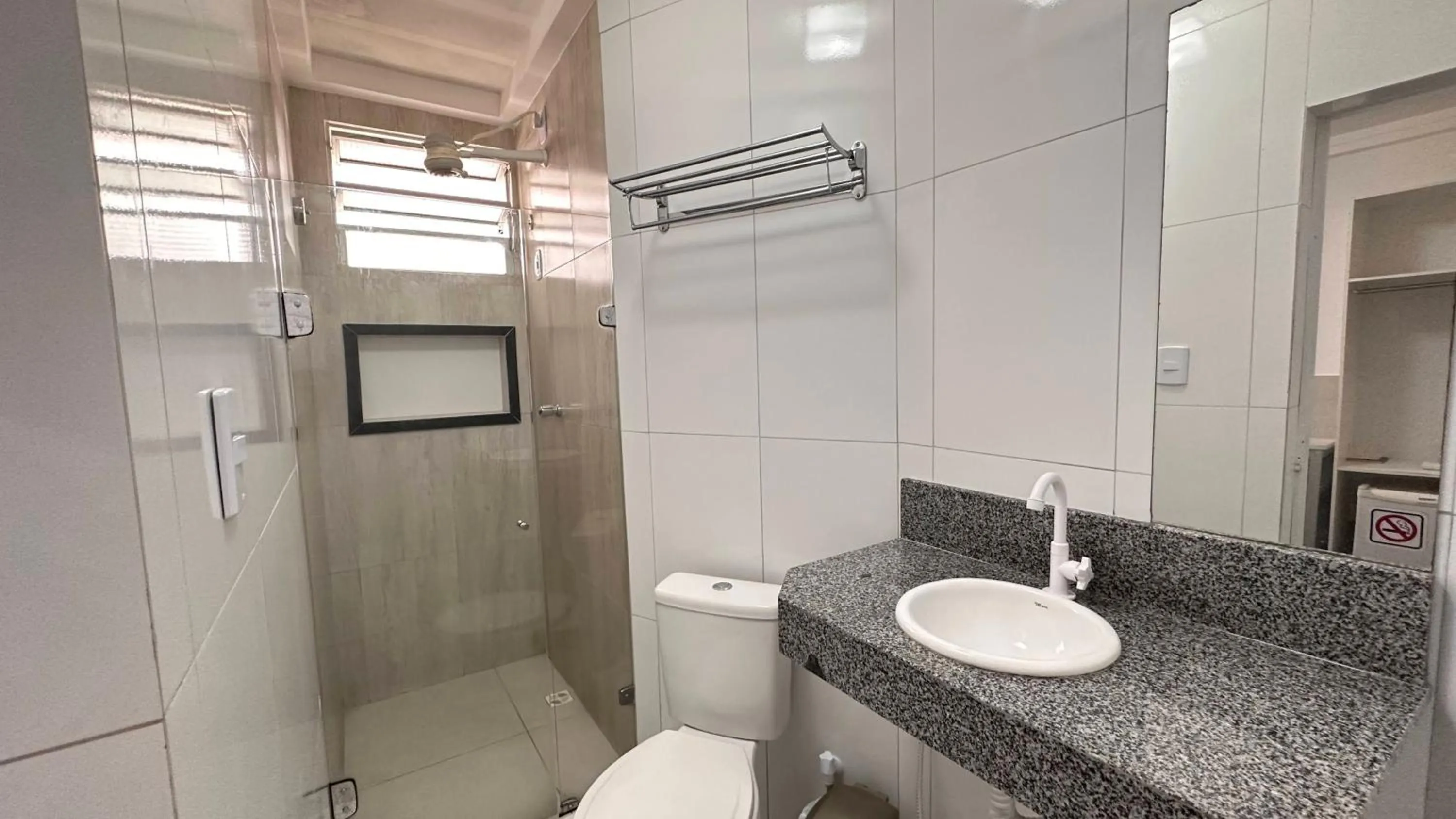 Shower in Pousada São Luiz