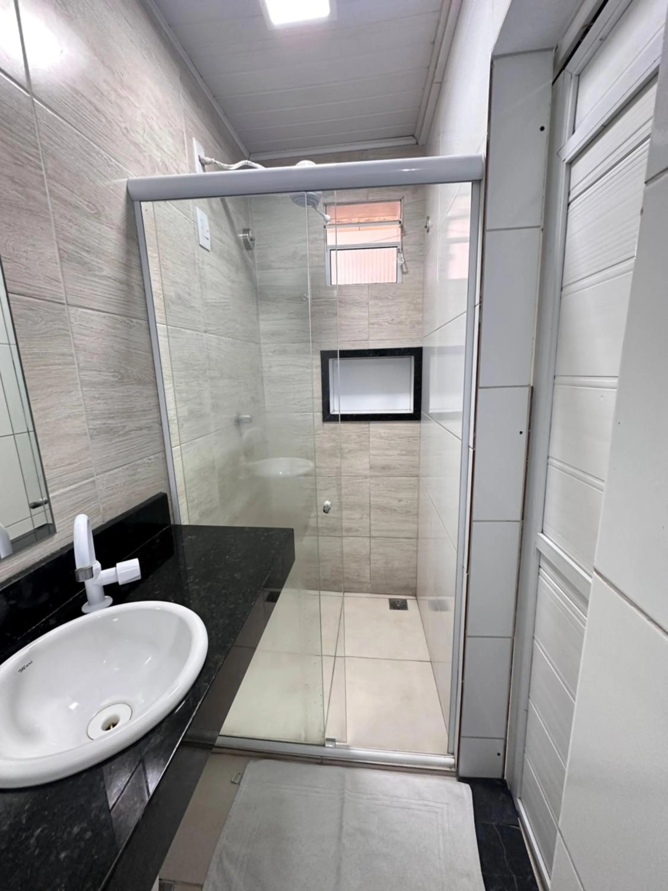 Shower in Pousada São Luiz