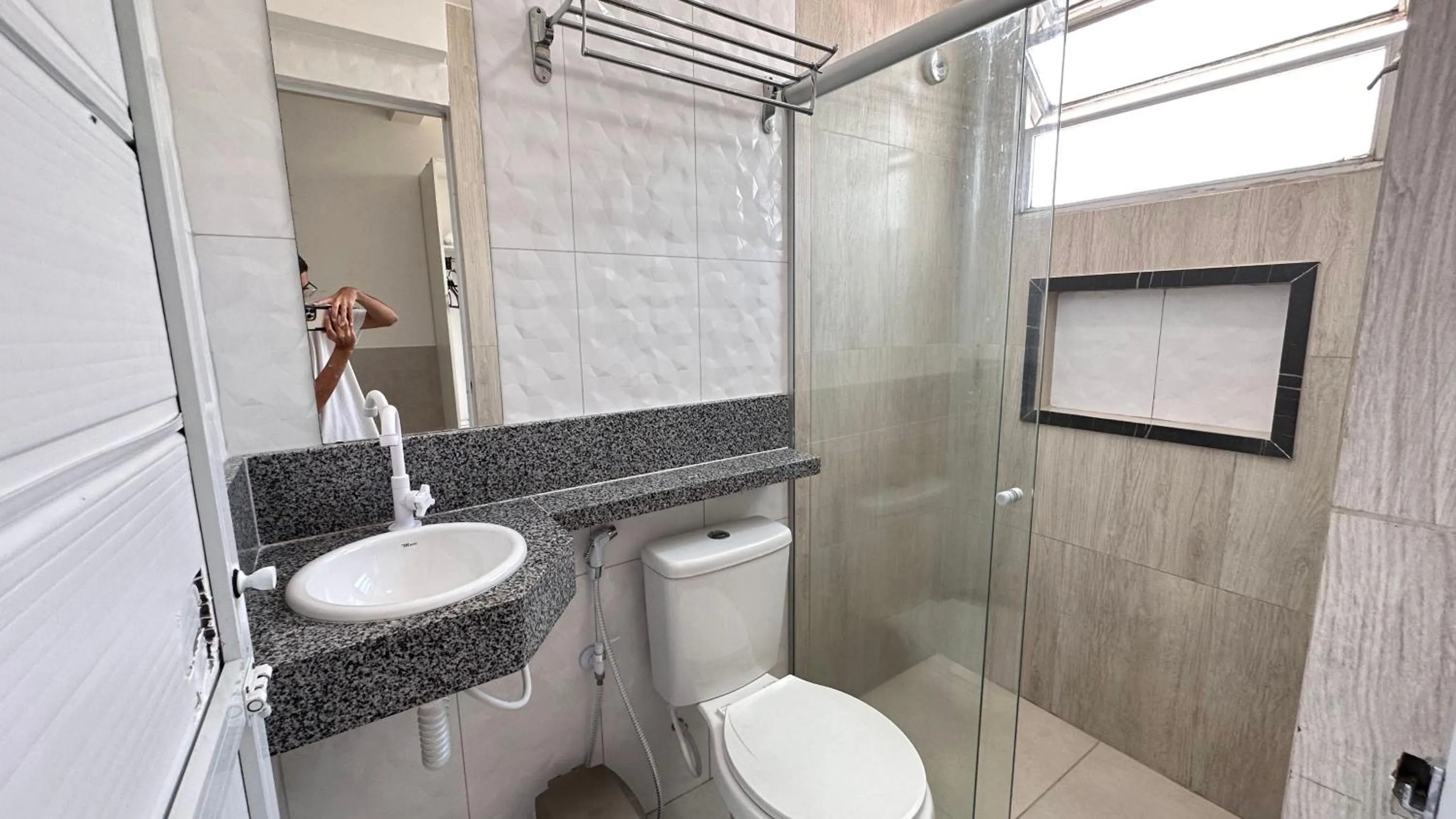 Shower in Pousada São Luiz