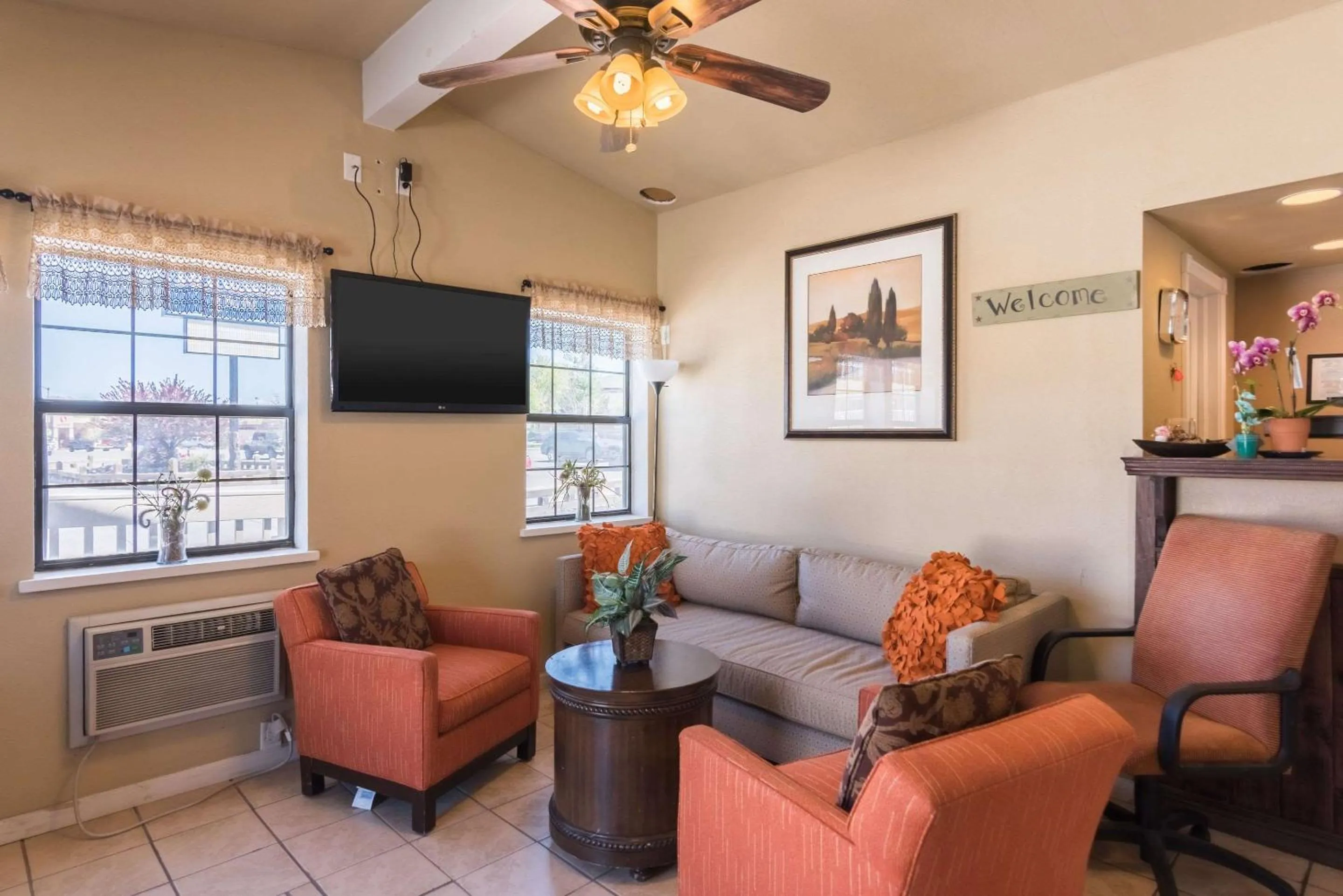 Lobby or reception in 1st Interstate Inn Montrose