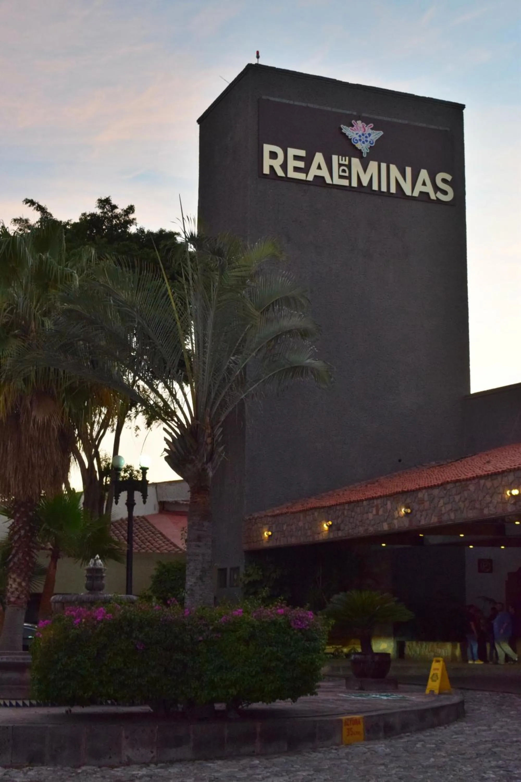 Facade/entrance in Hotel Real de Minas Tradicional