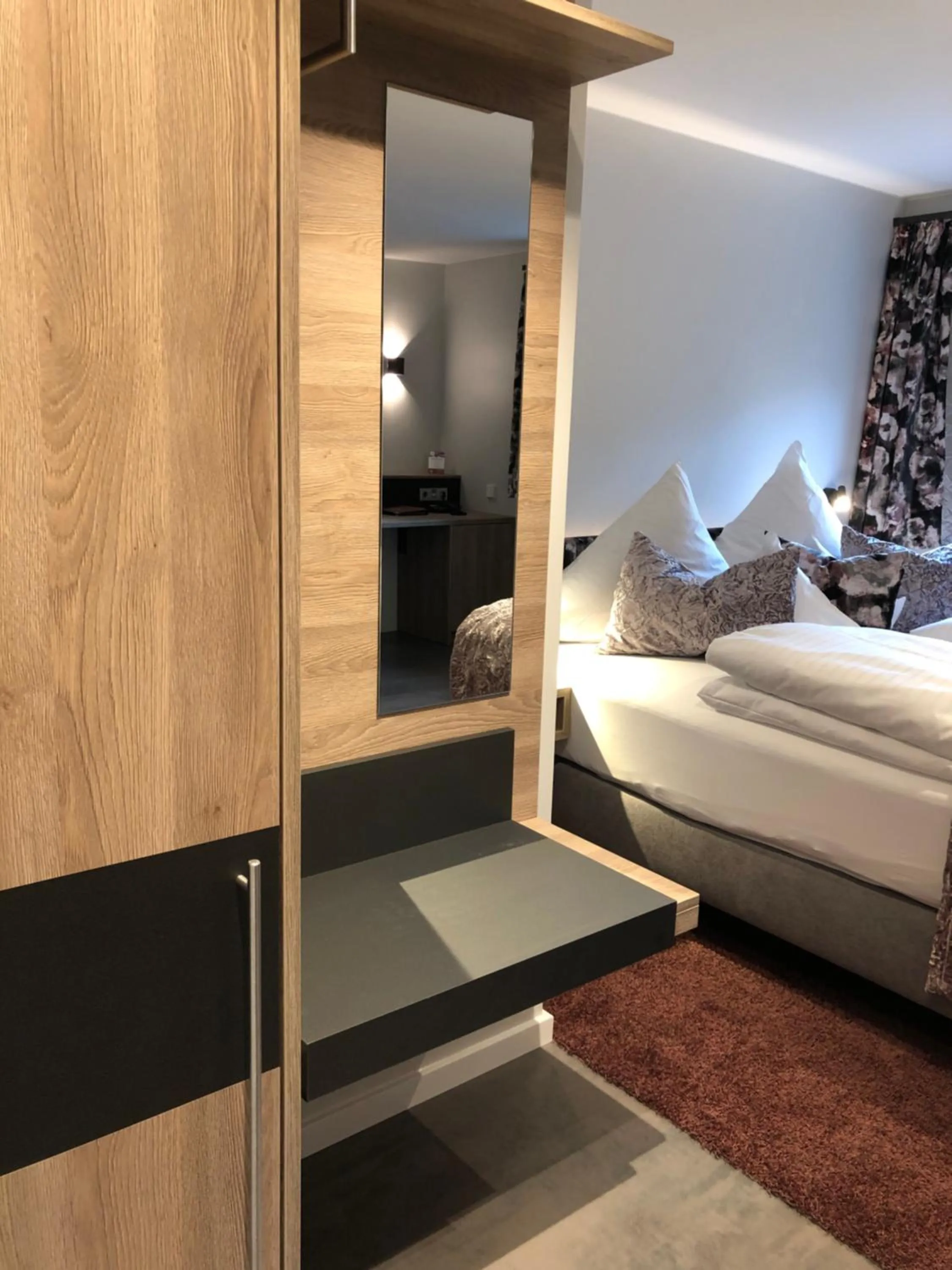 Photo of the whole room, Bed in Hotel Restaurant Der Engel, Sasbachwalden