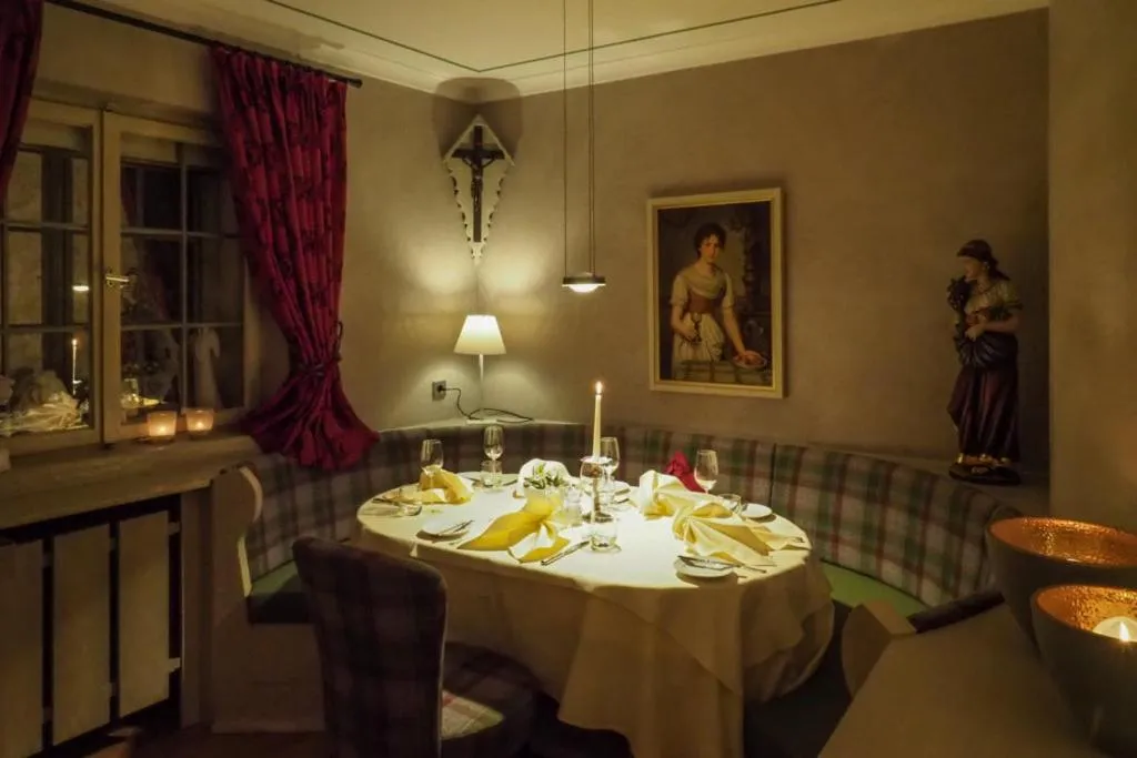 Restaurant/places to eat in Hotel Restaurant Der Engel, Sasbachwalden