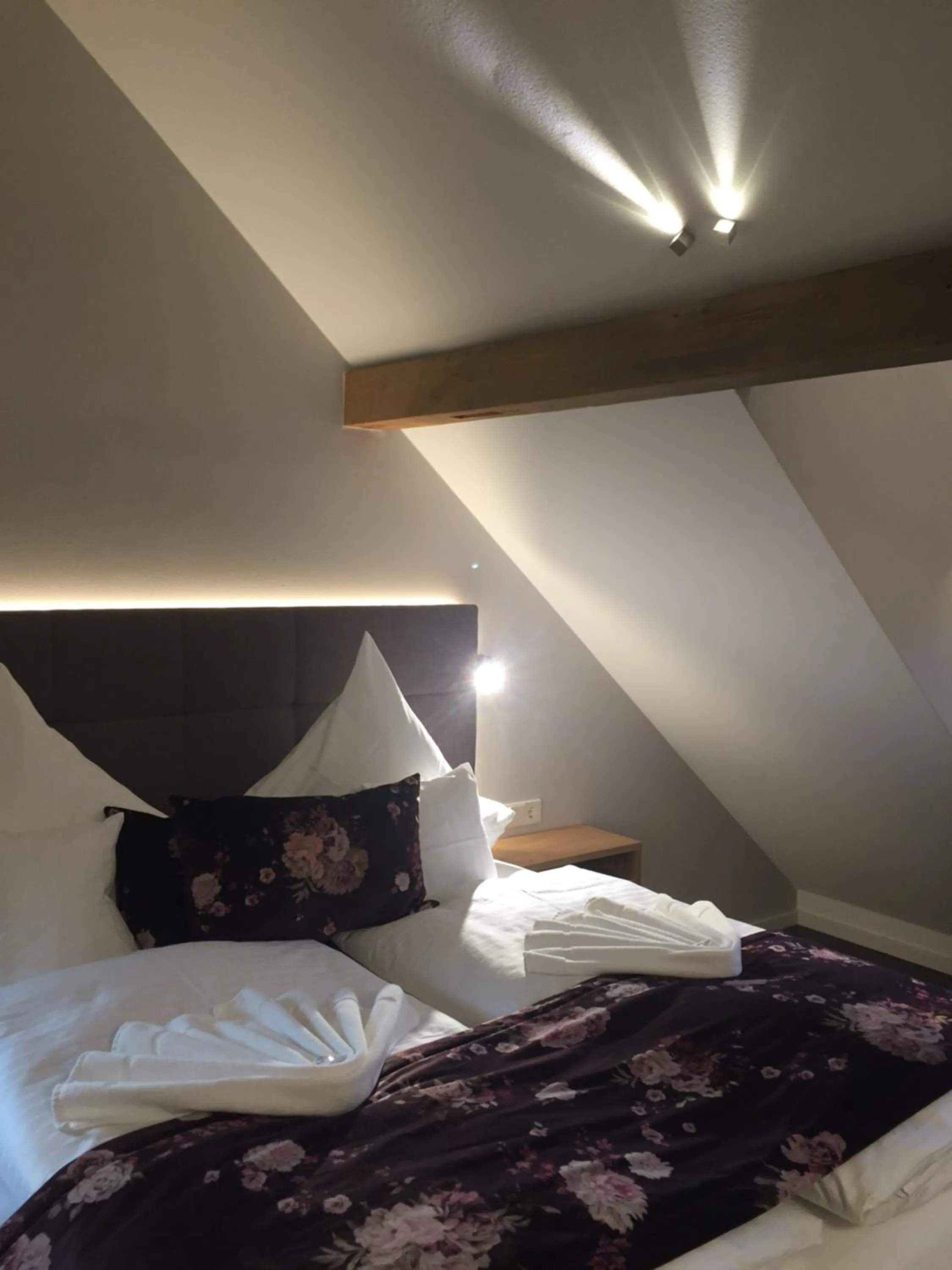 Bed in Hotel Restaurant Der Engel, Sasbachwalden