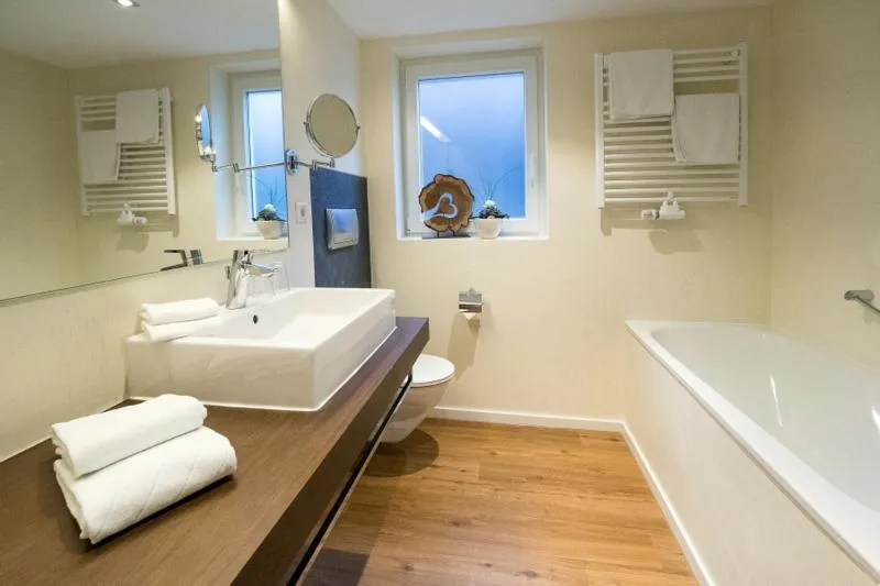 Bathroom in Hotel Restaurant Der Engel, Sasbachwalden