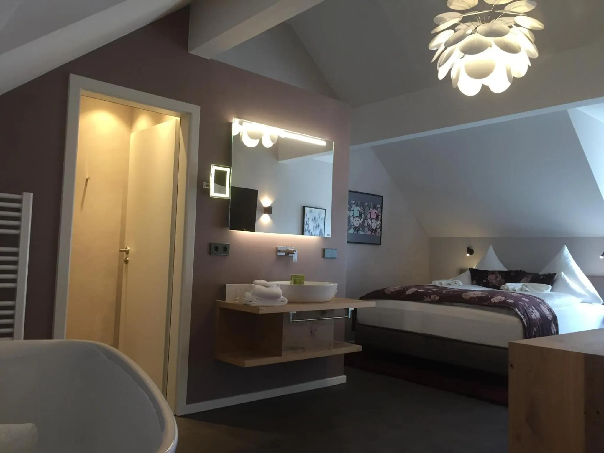 Bed in Hotel Restaurant Der Engel, Sasbachwalden