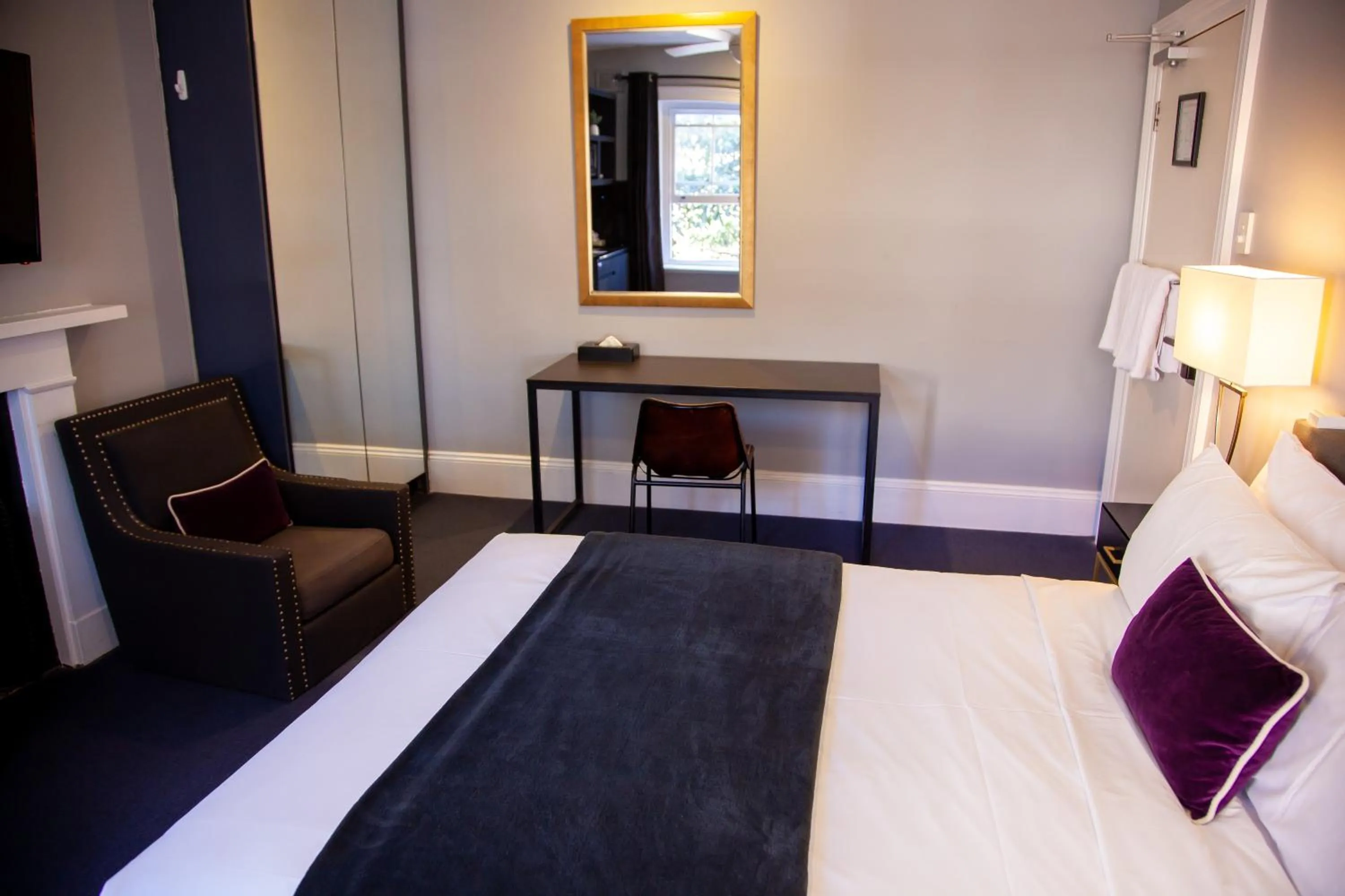 Bed in Bayswater Boutique Lodge