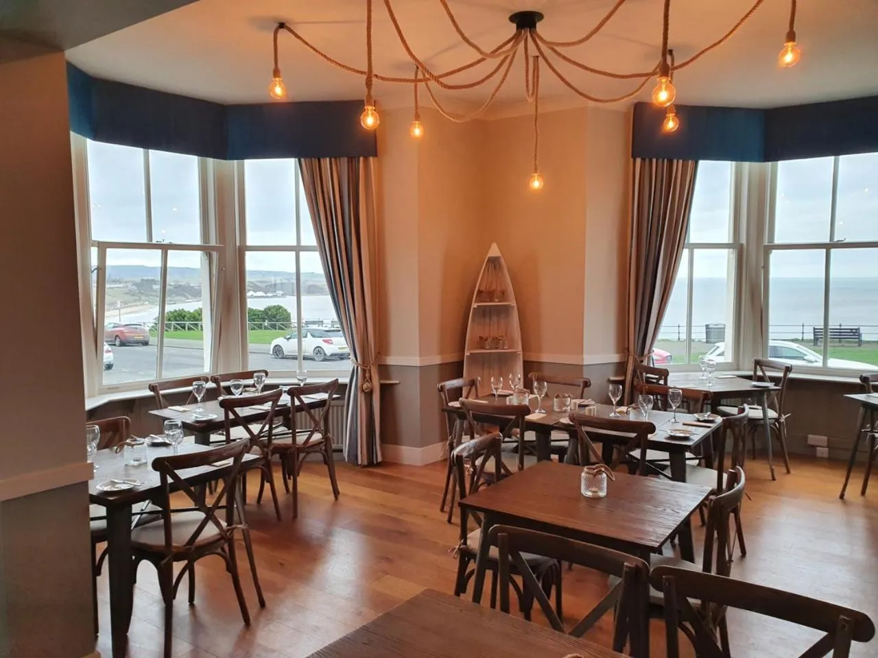 Restaurant/places to eat in Delmont Hotel & View Restaurant