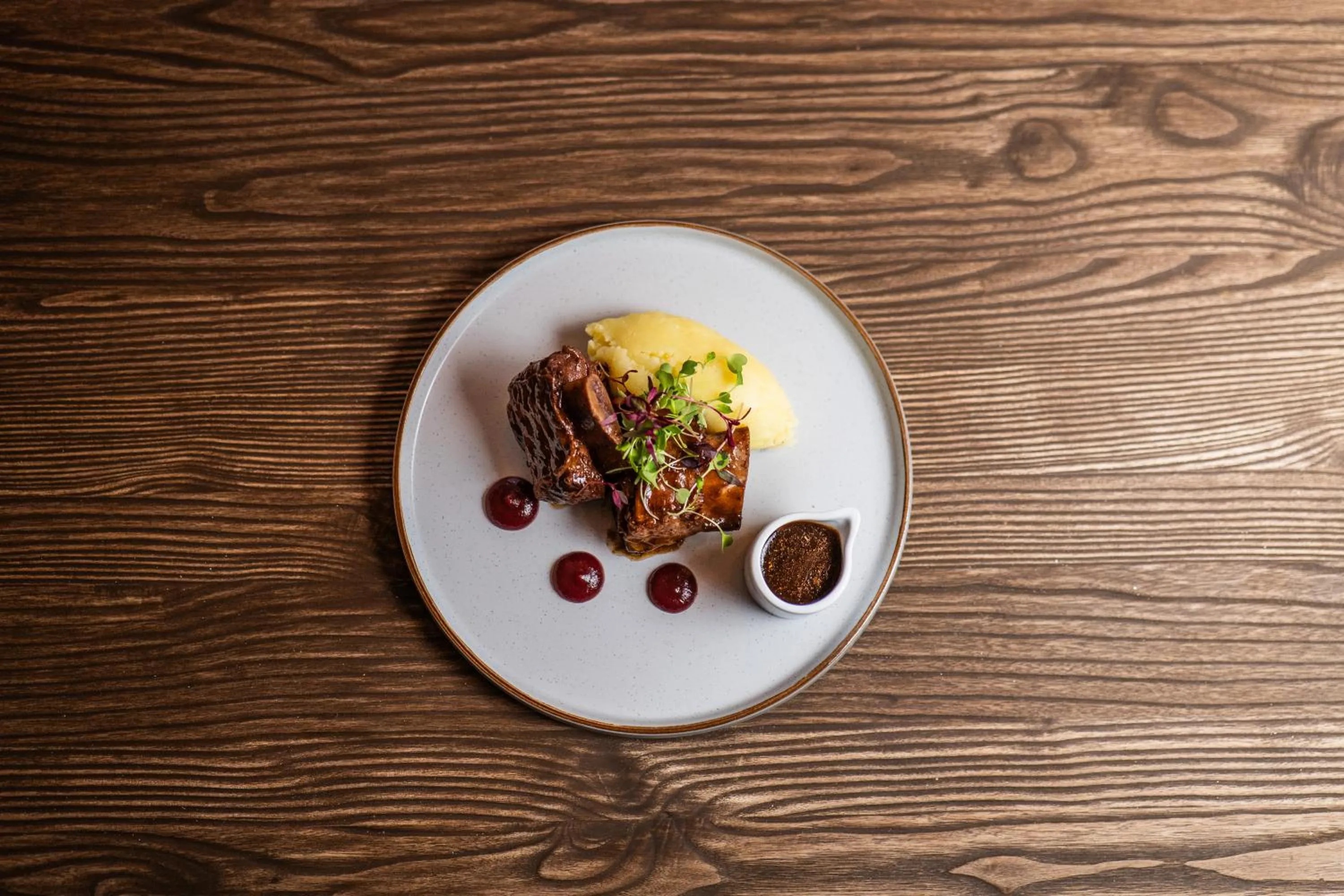 Restaurant/places to eat in Delmont Hotel & View Restaurant