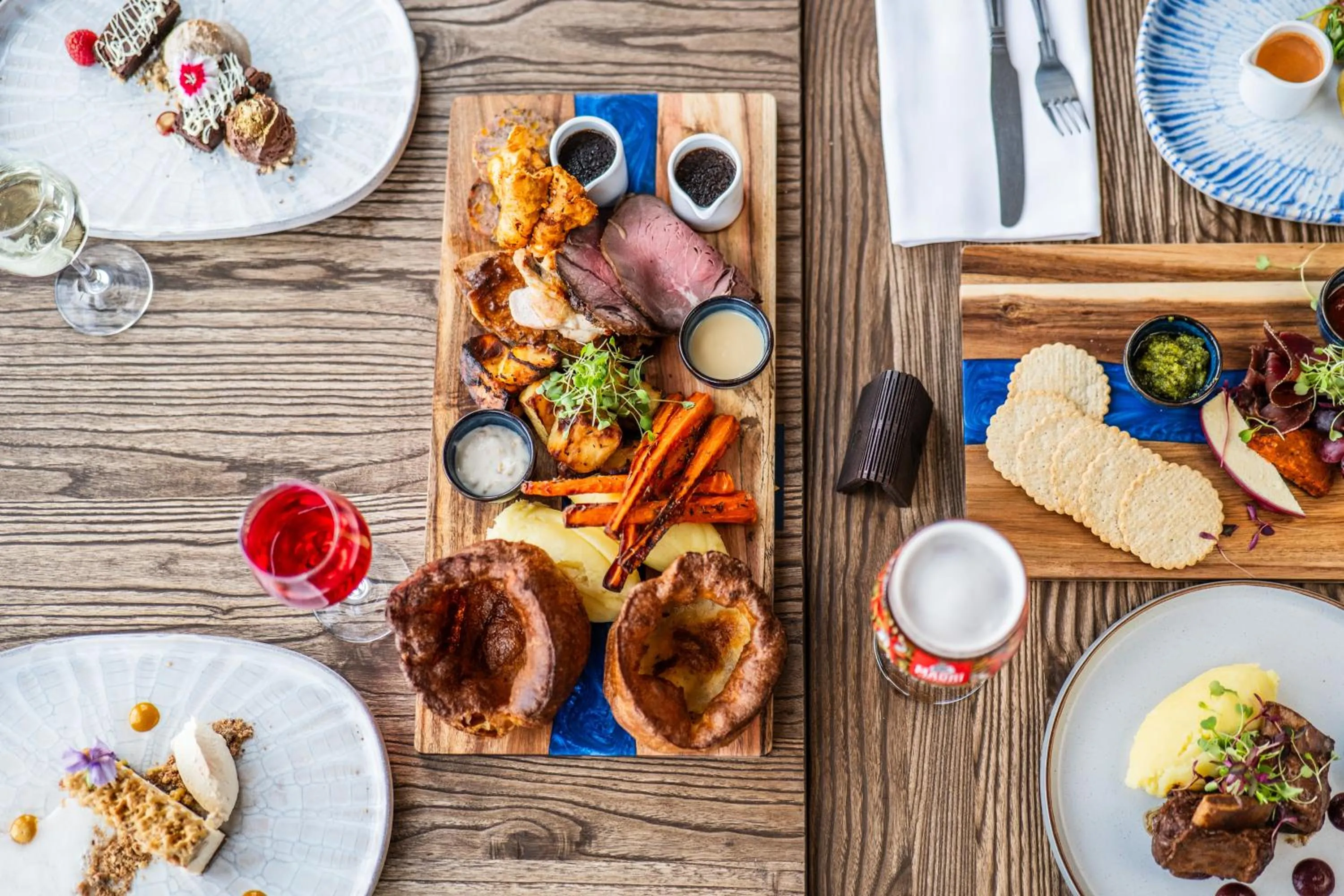 Restaurant/places to eat in Delmont Hotel & View Restaurant