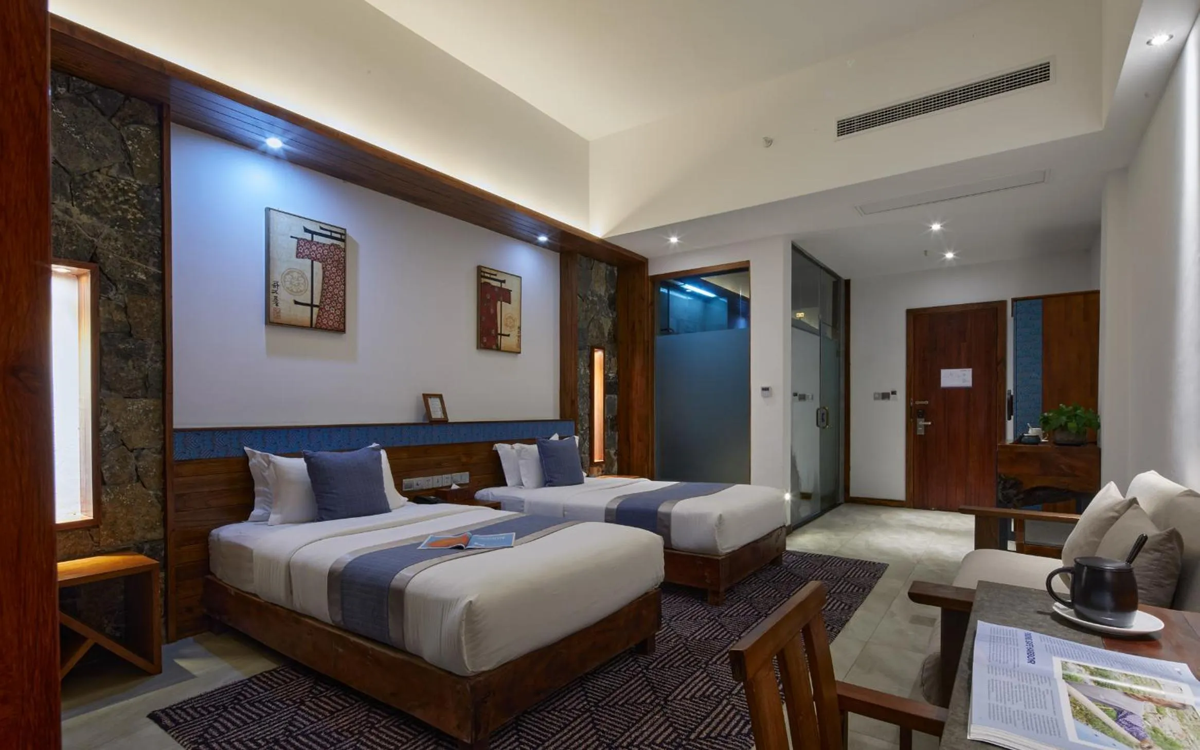 Photo of the whole room, Bed in Li River Resort