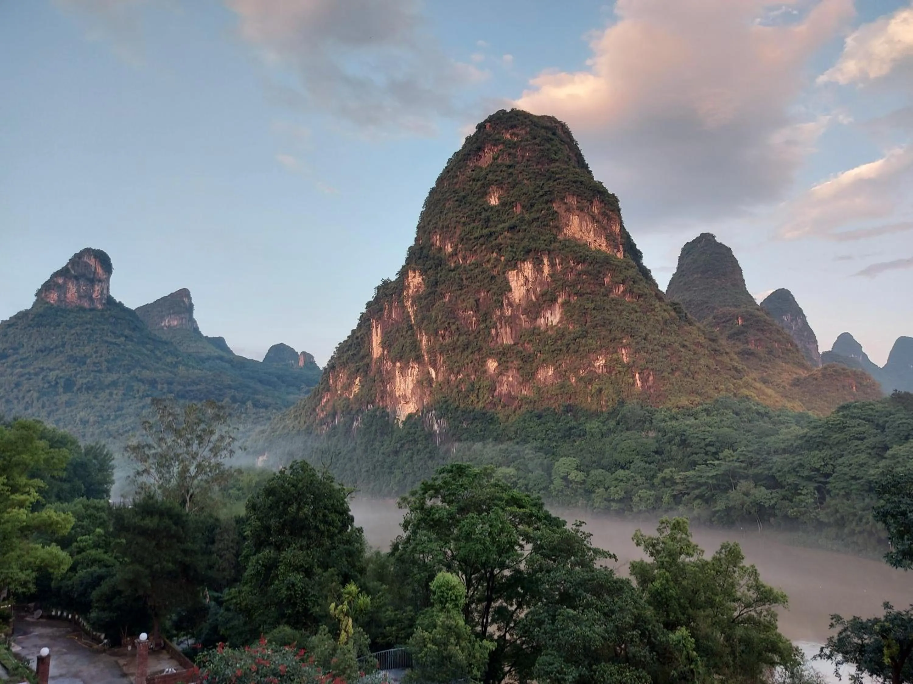 Mountain view in Li River Resort