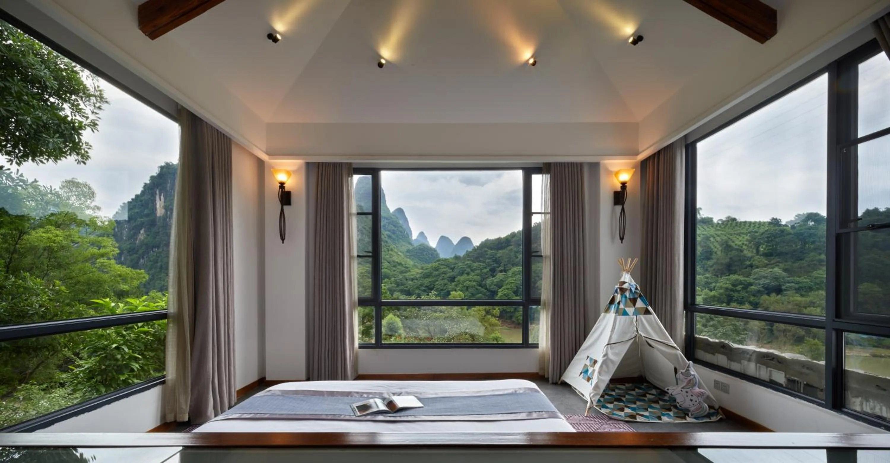 Bedroom in Li River Resort