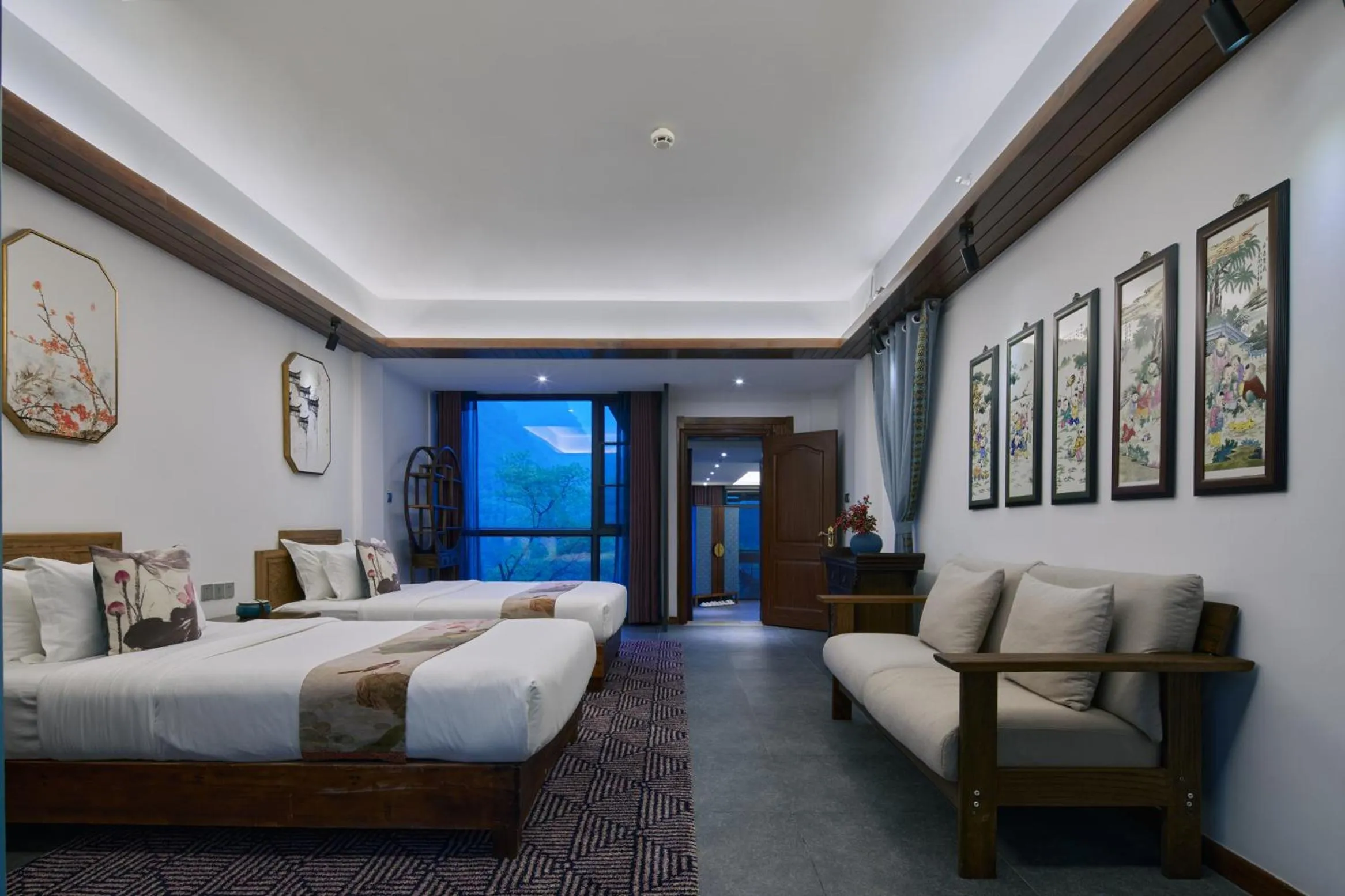 Photo of the whole room, Bed in Li River Resort