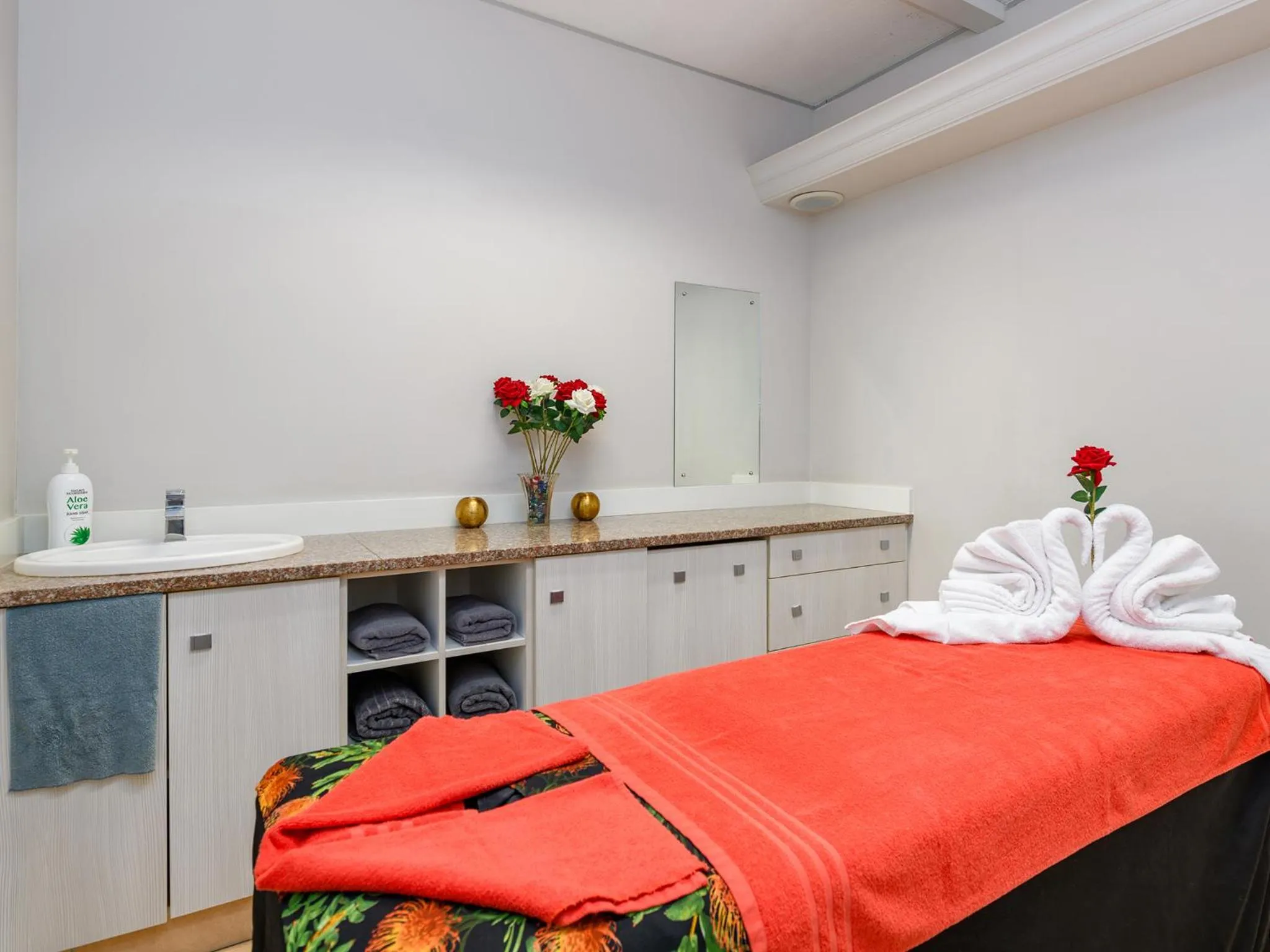 Spa and wellness centre/facilities, Bed in Durban Spa