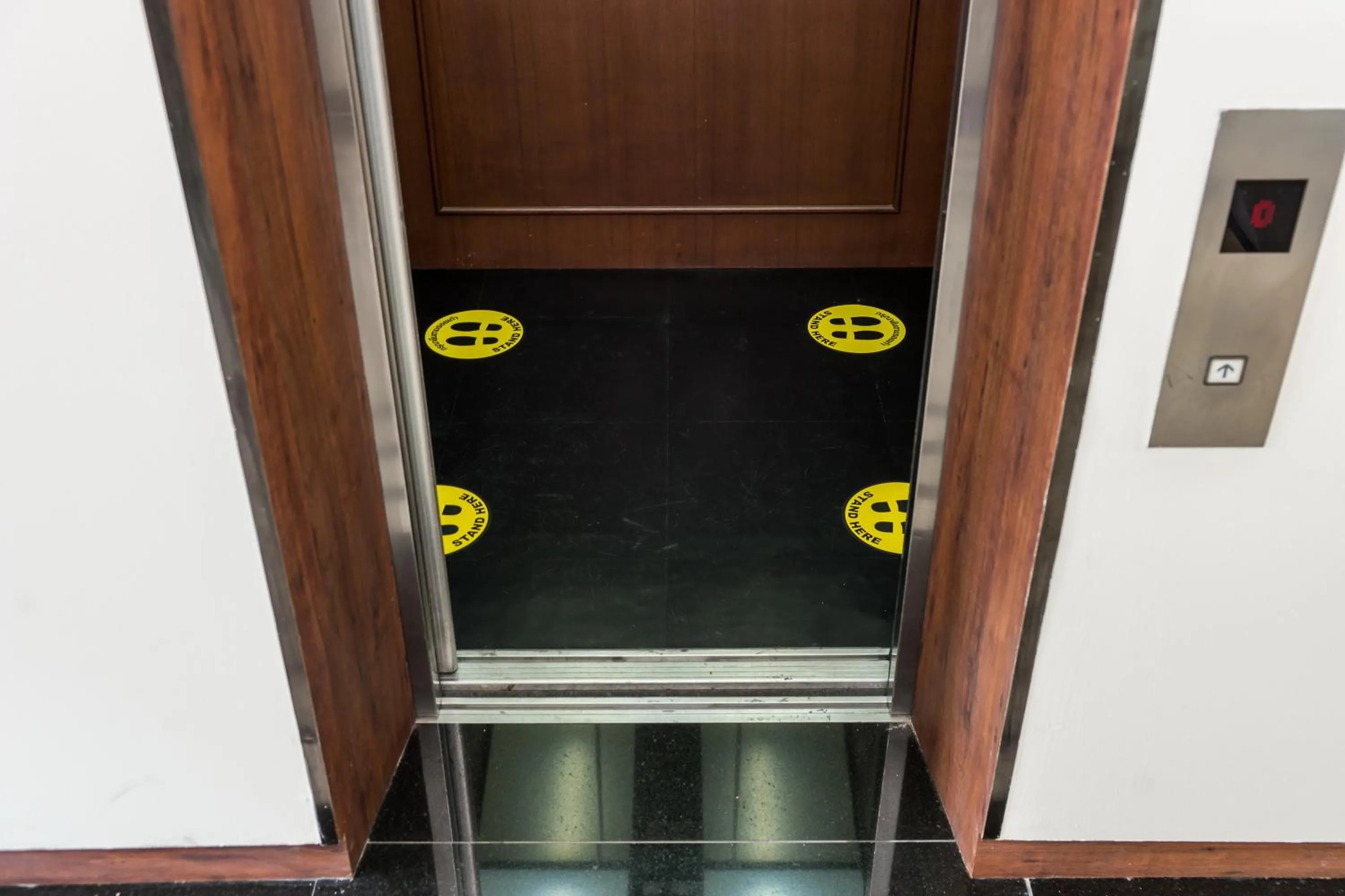 elevator in Hotel Amber Sukhumvit 85