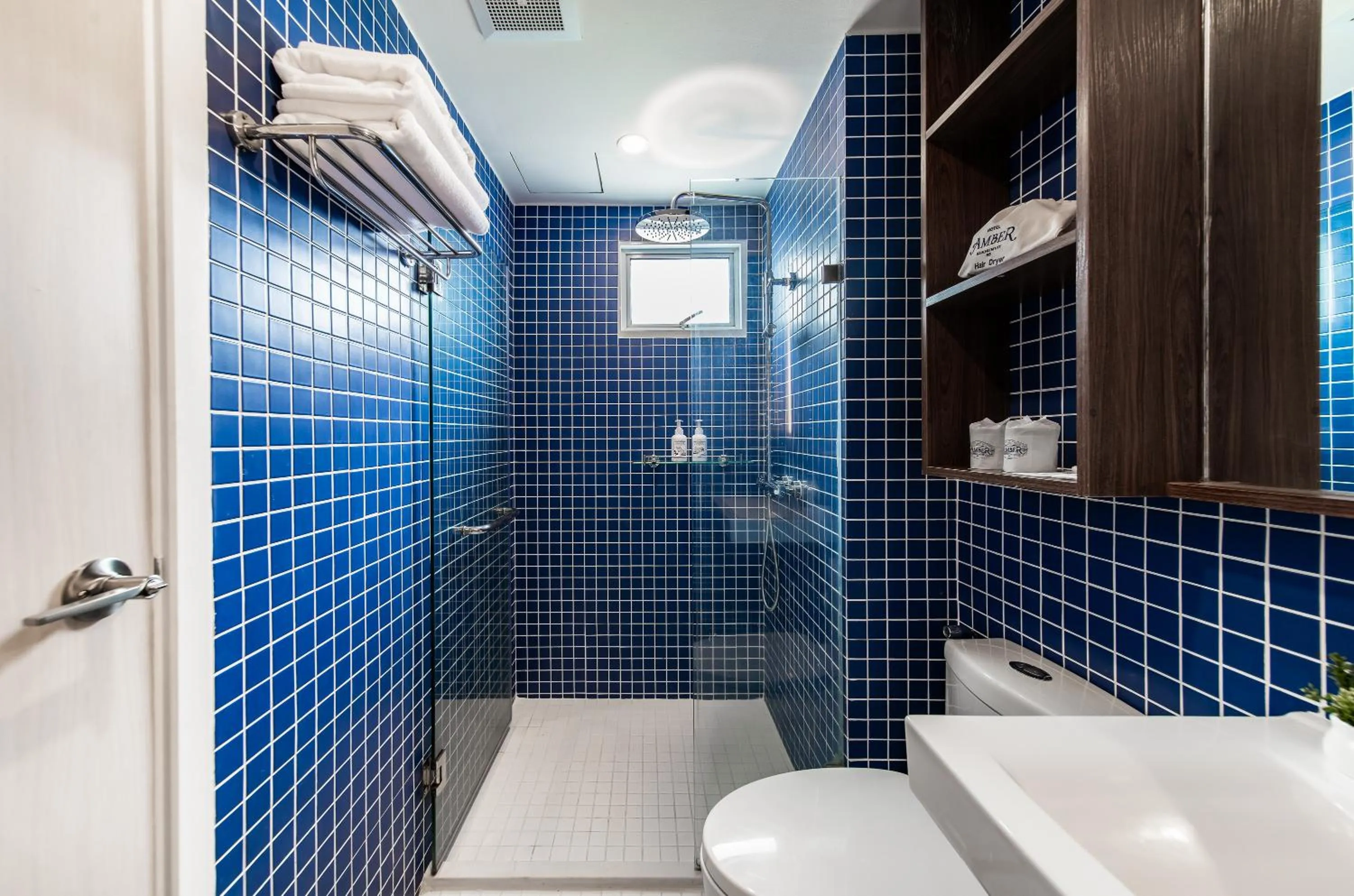 Bathroom in Hotel Amber Sukhumvit 85