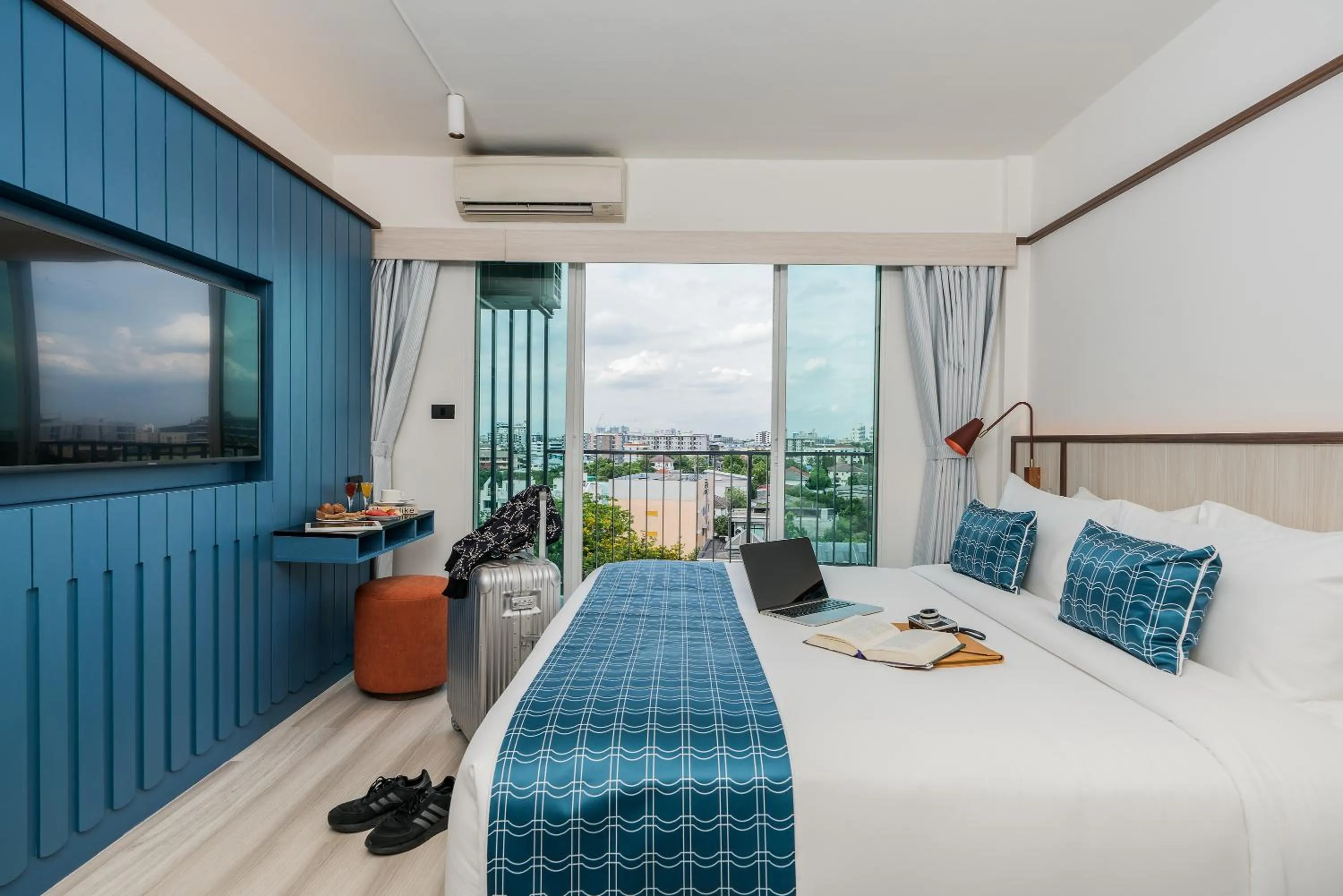 City view, Bed in Hotel Amber Sukhumvit 85