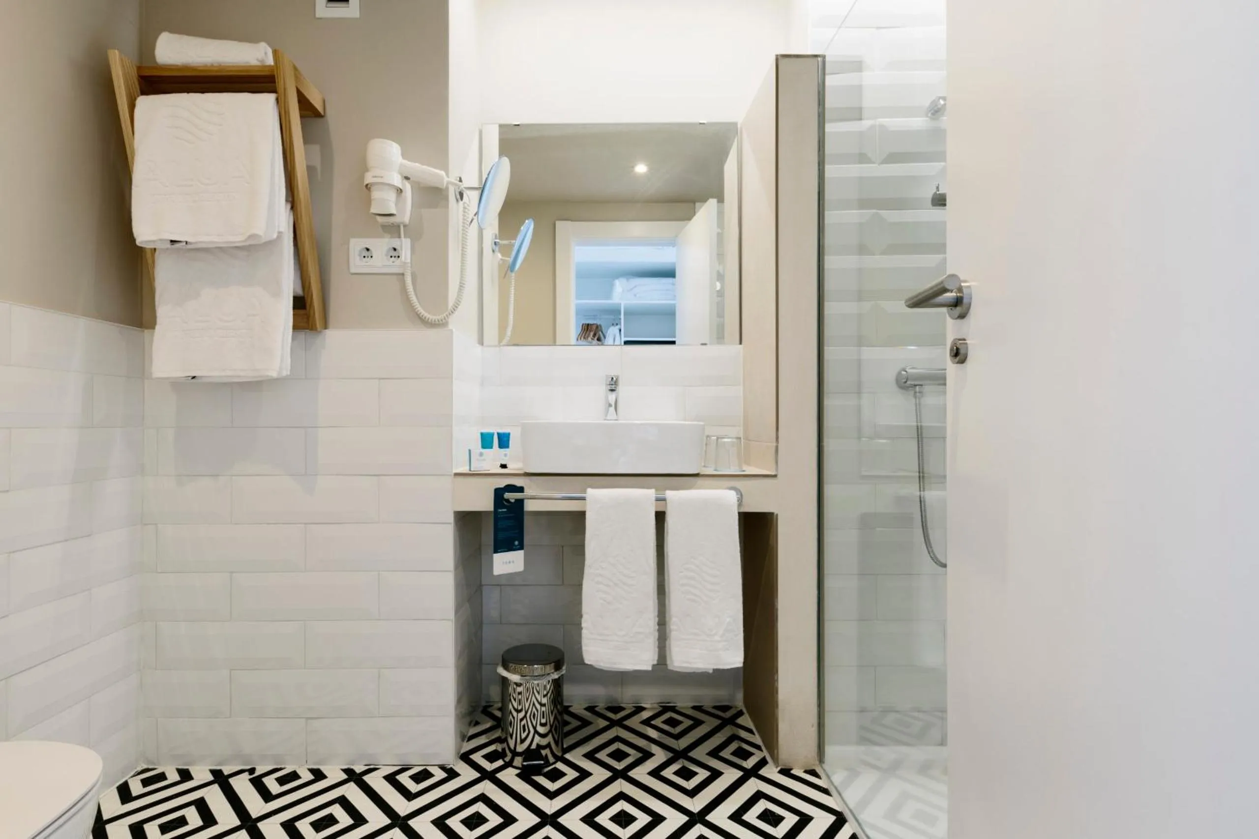 Shower in Bordoy Alcudia Bay - Adults Only