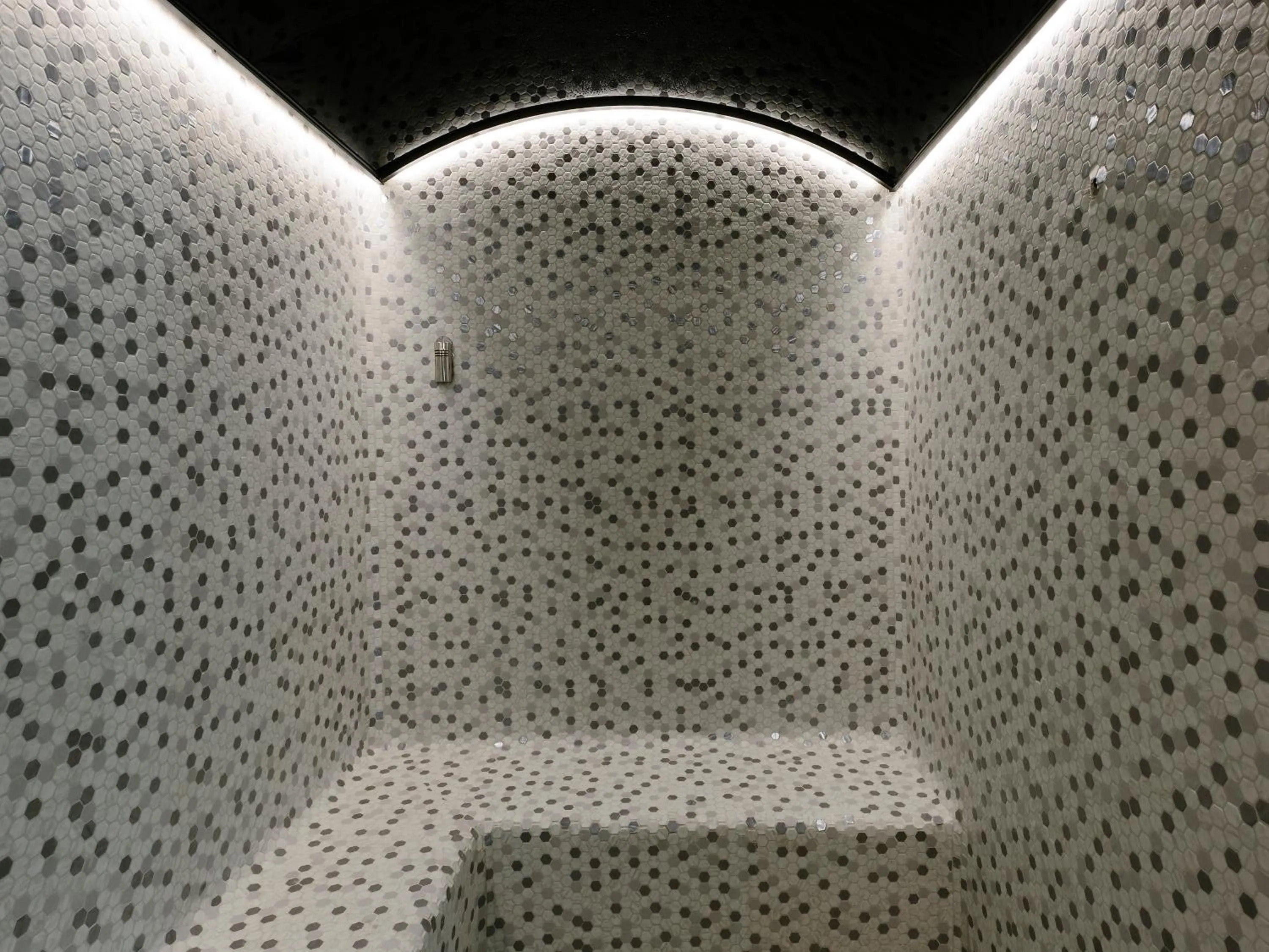 Hot Spring Bath in Bordoy Alcudia Bay - Adults Only