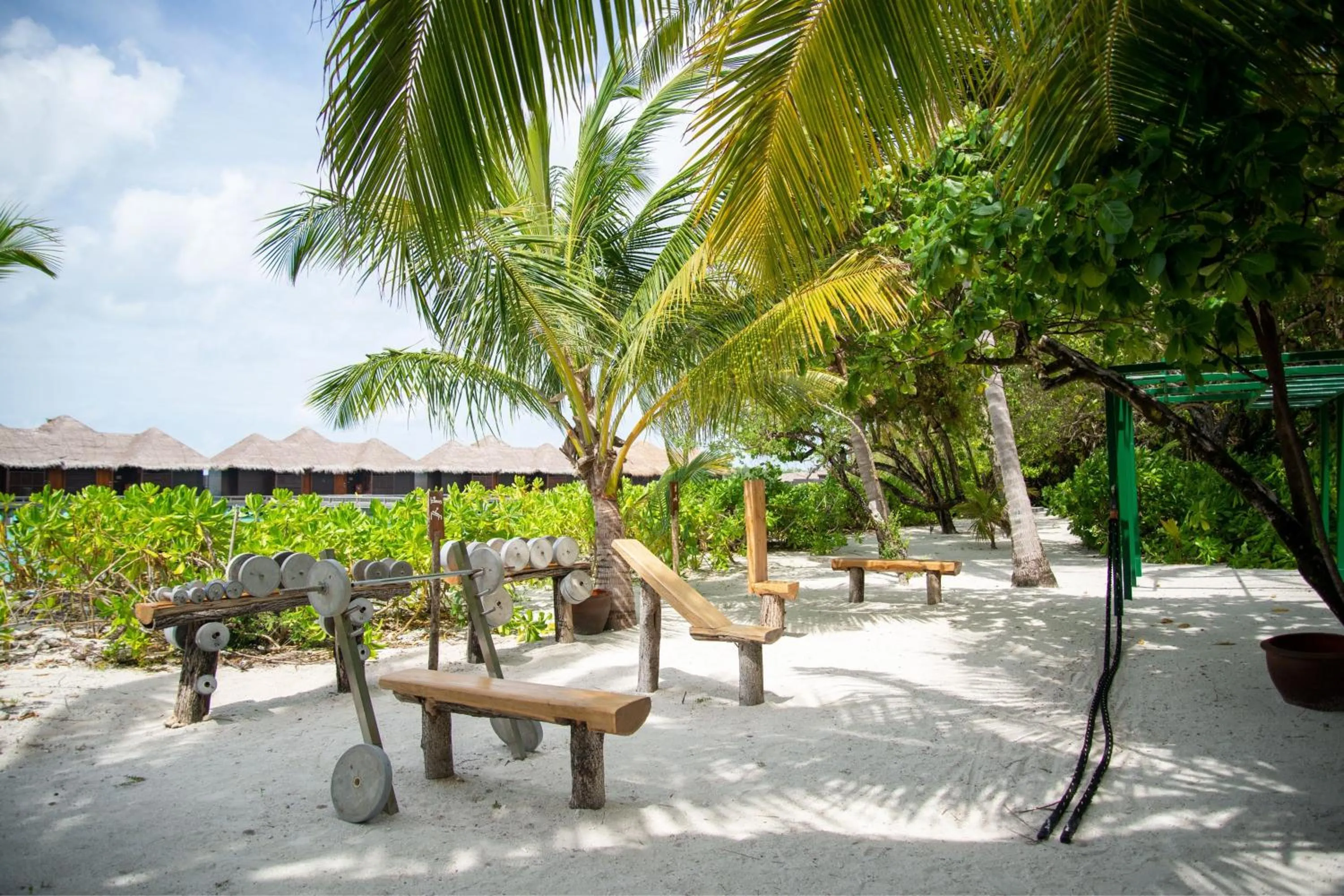 Area and facilities in Sheraton Maldives Full Moon Resort & Spa