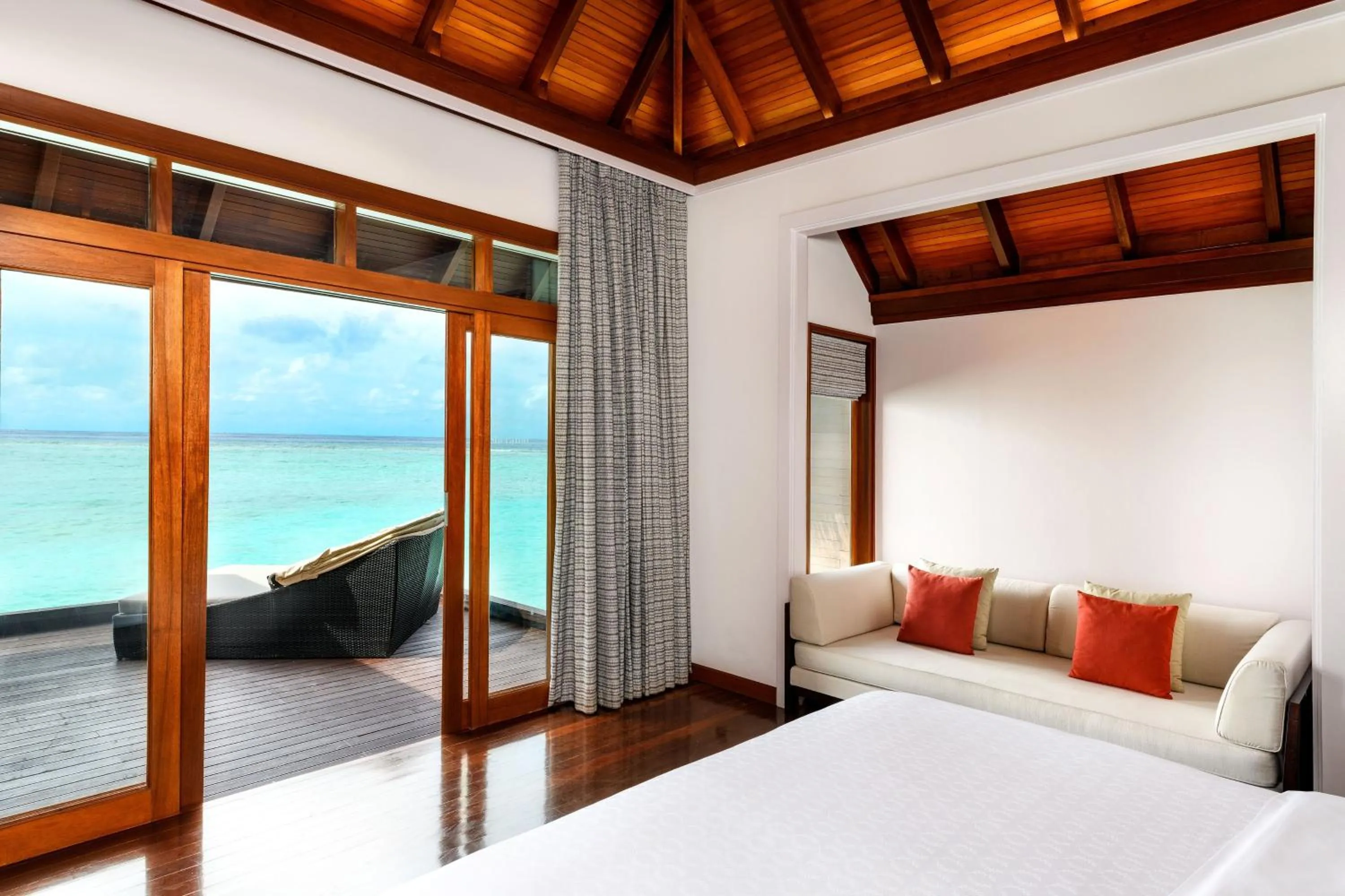 Photo of the whole room, Bed in Sheraton Maldives Full Moon Resort & Spa