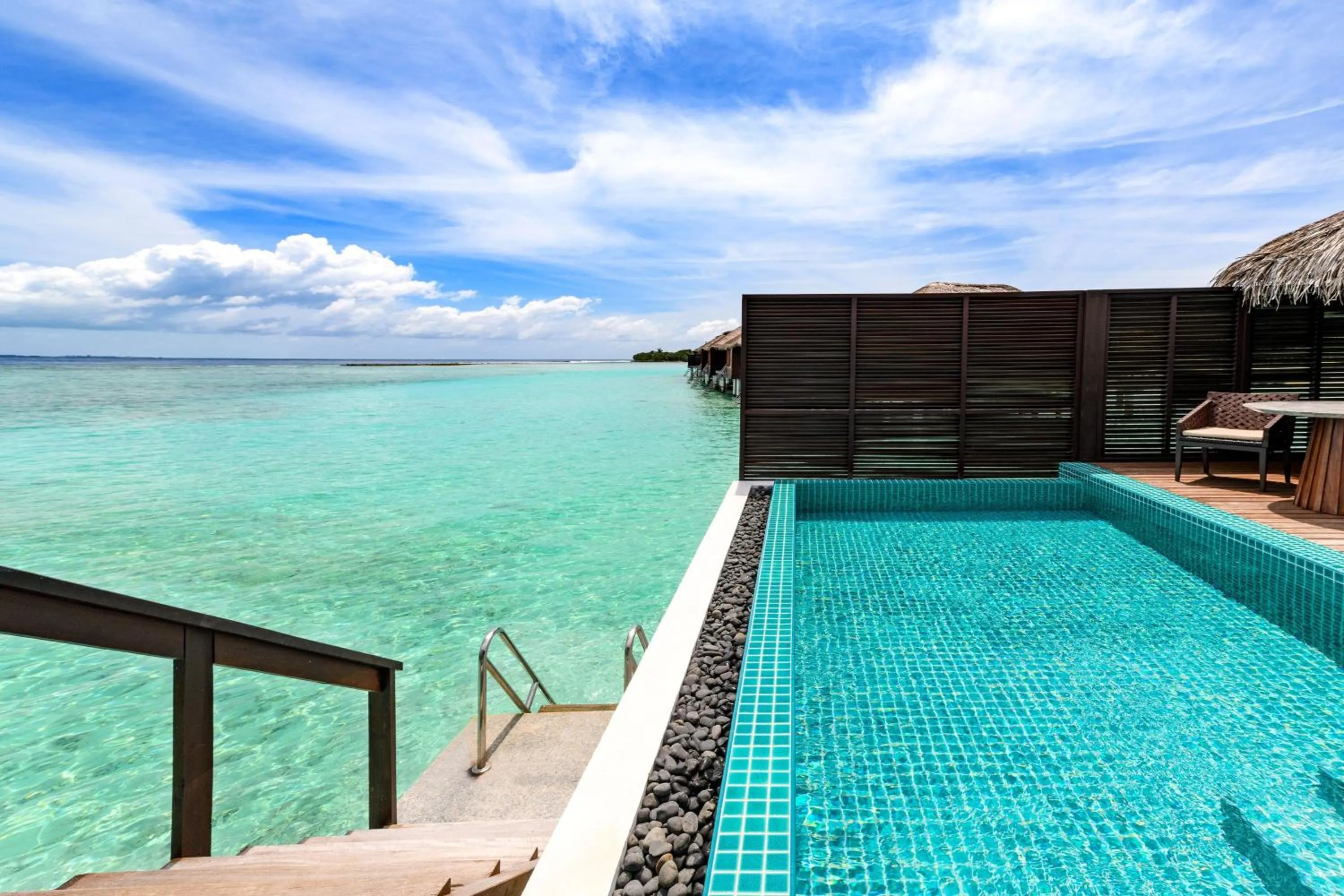 Swimming pool in Sheraton Maldives Full Moon Resort & Spa