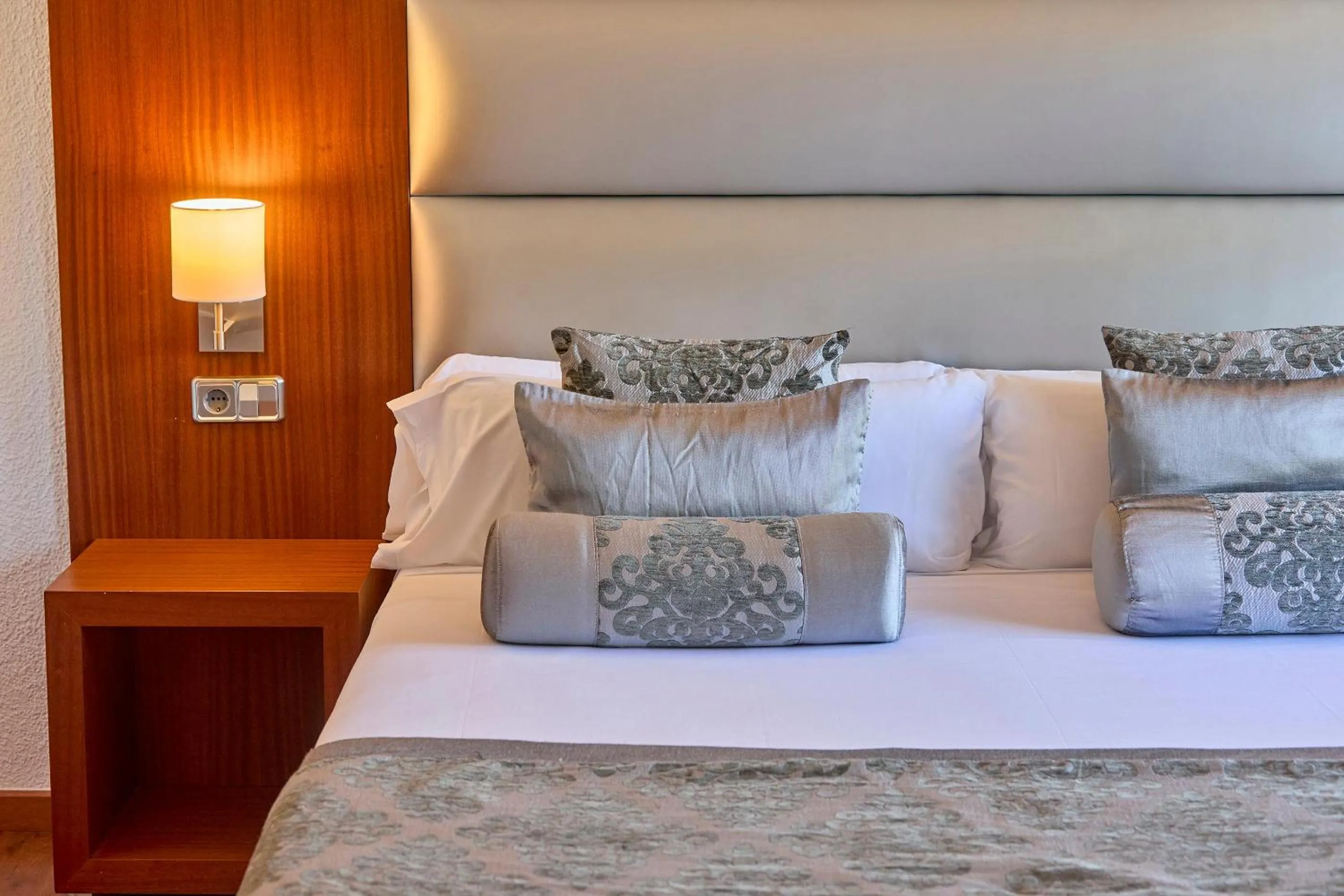 Photo of the whole room, Bed in Zafiro Rey Don Jaime