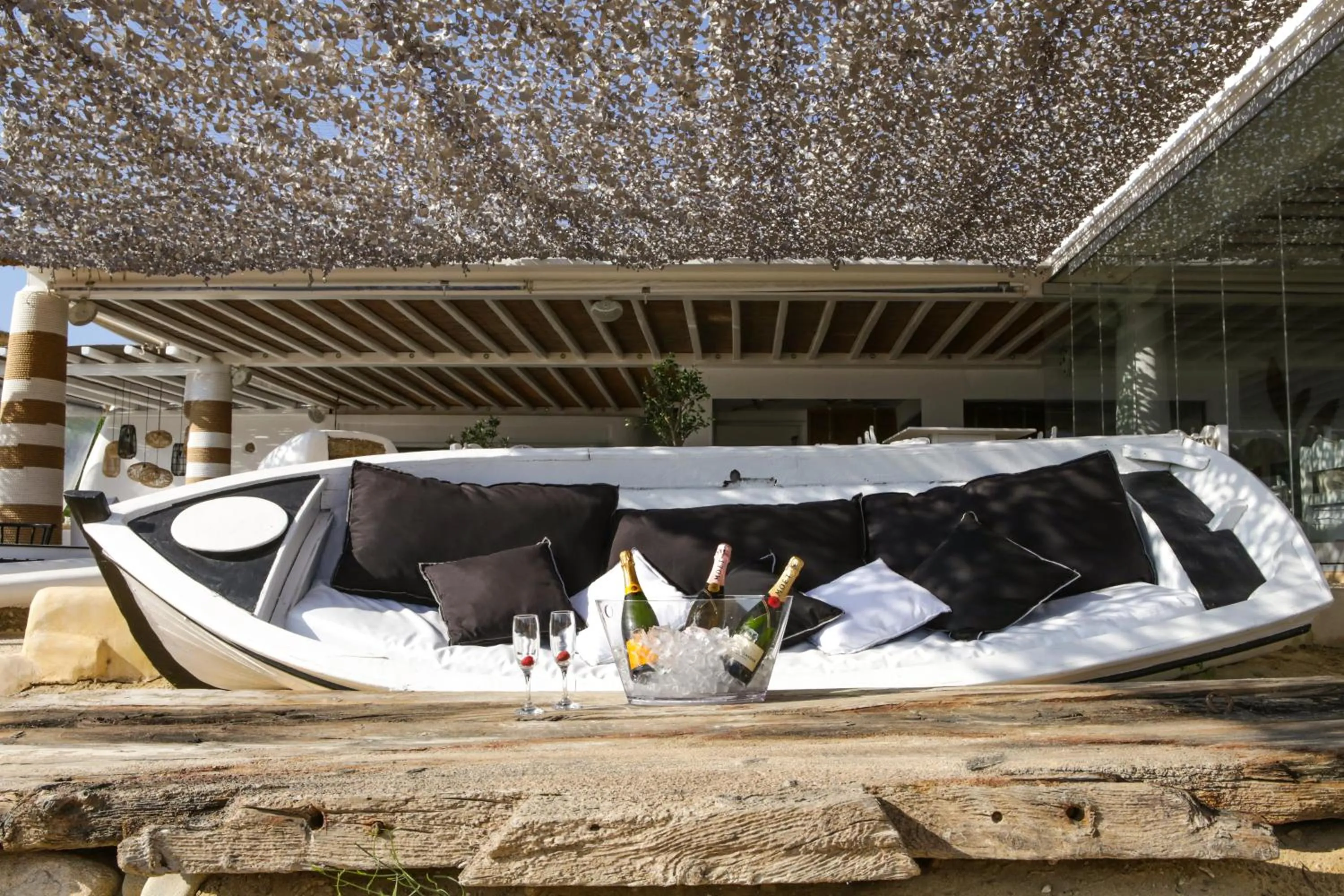 Alcoholic drinks in Elia Mykonos Resort