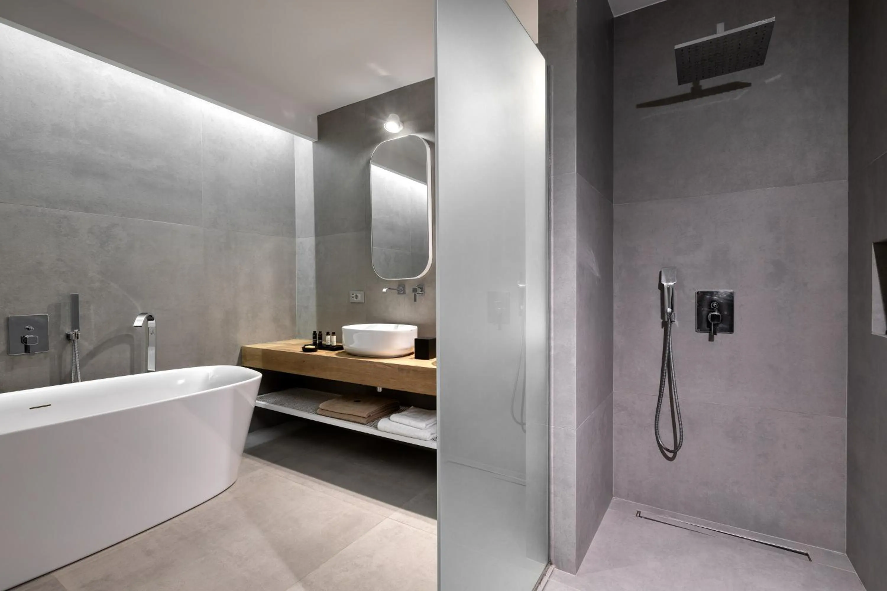 Bathroom in Elia Mykonos Resort