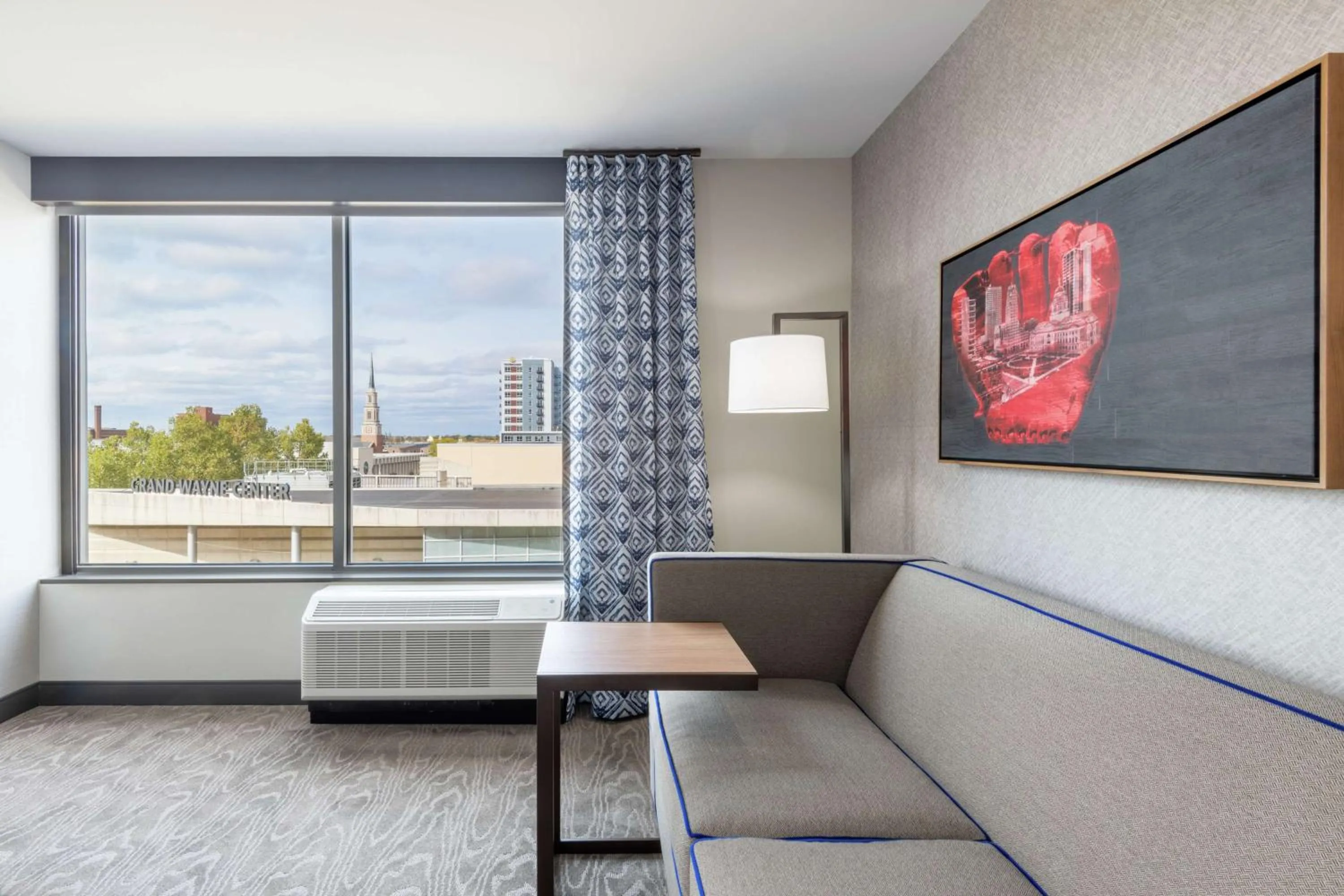 Living room in Hampton Inn & Suites Fort Wayne Downtown