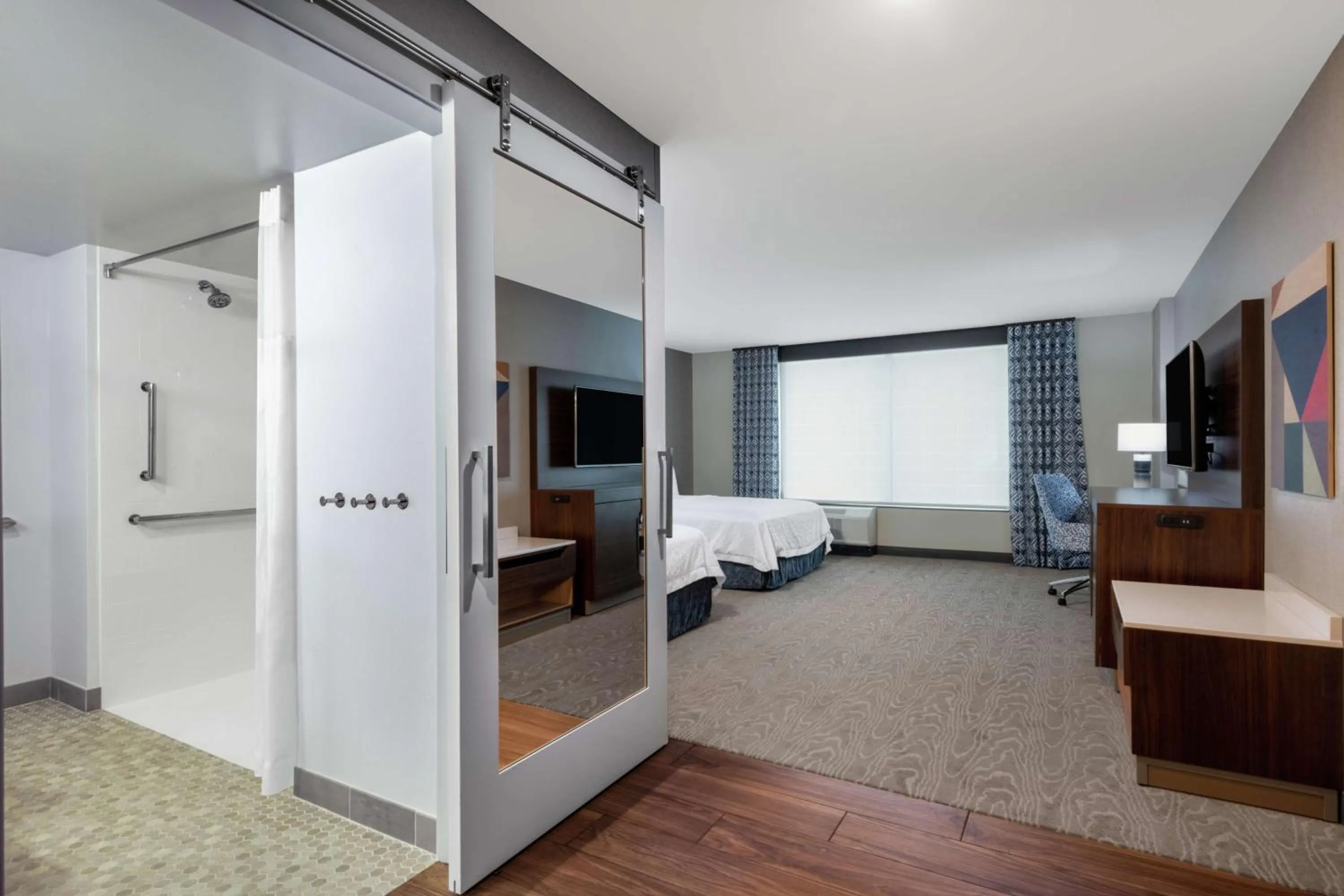 Bedroom, Bed in Hampton Inn & Suites Fort Wayne Downtown