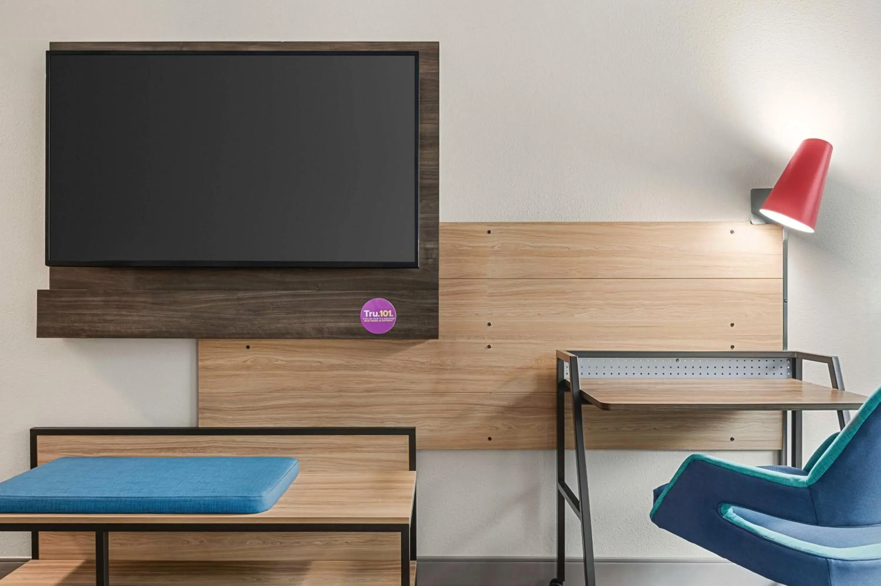 King Room with Accessible Tub - Mobility Access in Tru By Hilton Greenville Woodruff Road, SC King Room with Accessible Tub - Mobility Access in Tru By Hilton Greenville Woodruff Road, SC