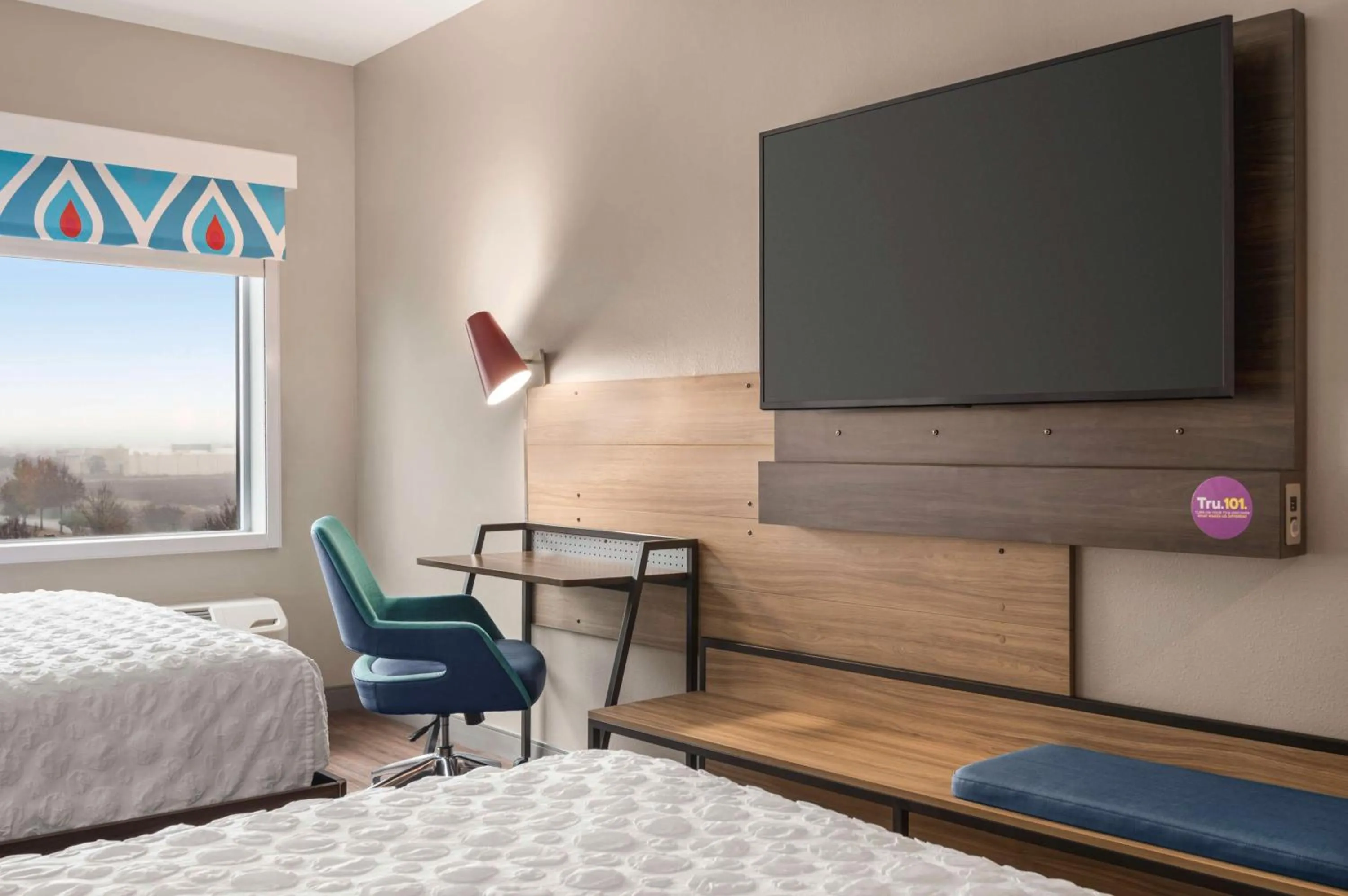 Bedroom, Bed in Tru By Hilton Greenville Woodruff Road, SC