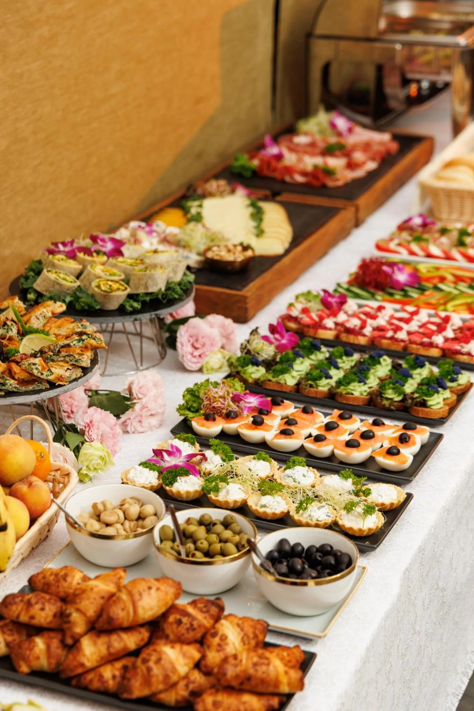 Buffet breakfast in Jakubowy Hotel