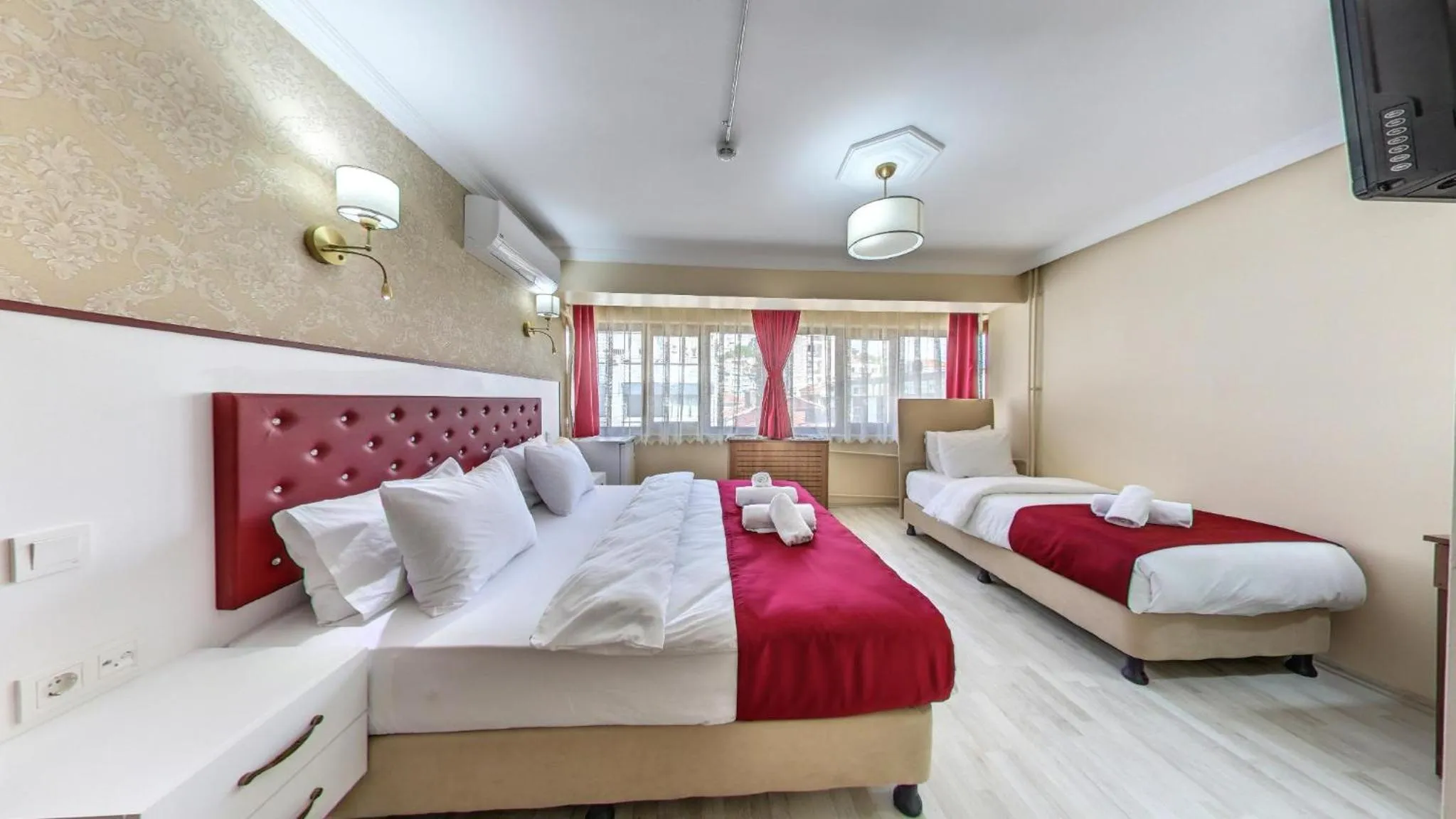 Bedroom, Bed in Cihangir Palace Hotel