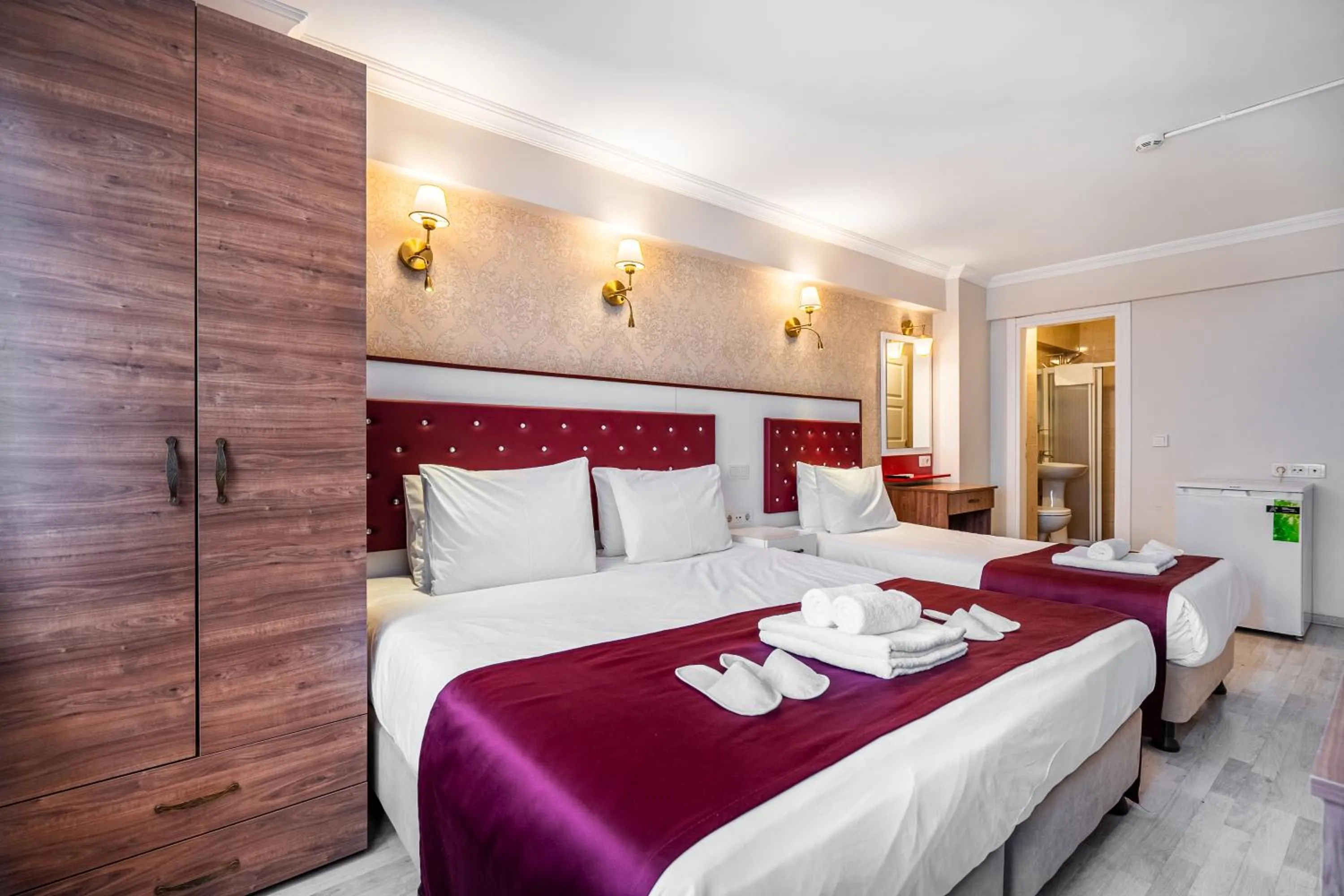 Bedroom, Bed in Cihangir Palace Hotel