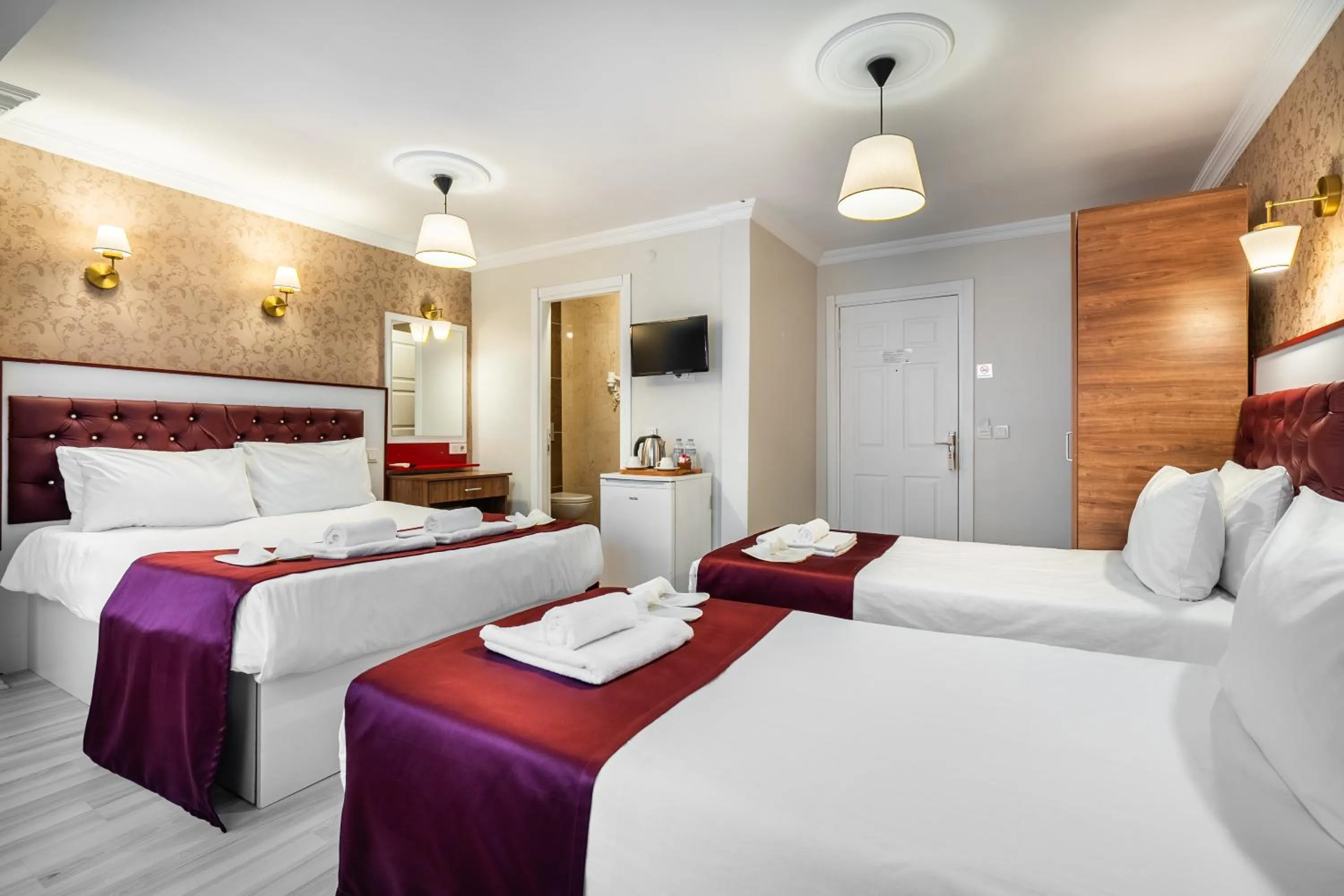 Bedroom, Bed in Cihangir Palace Hotel