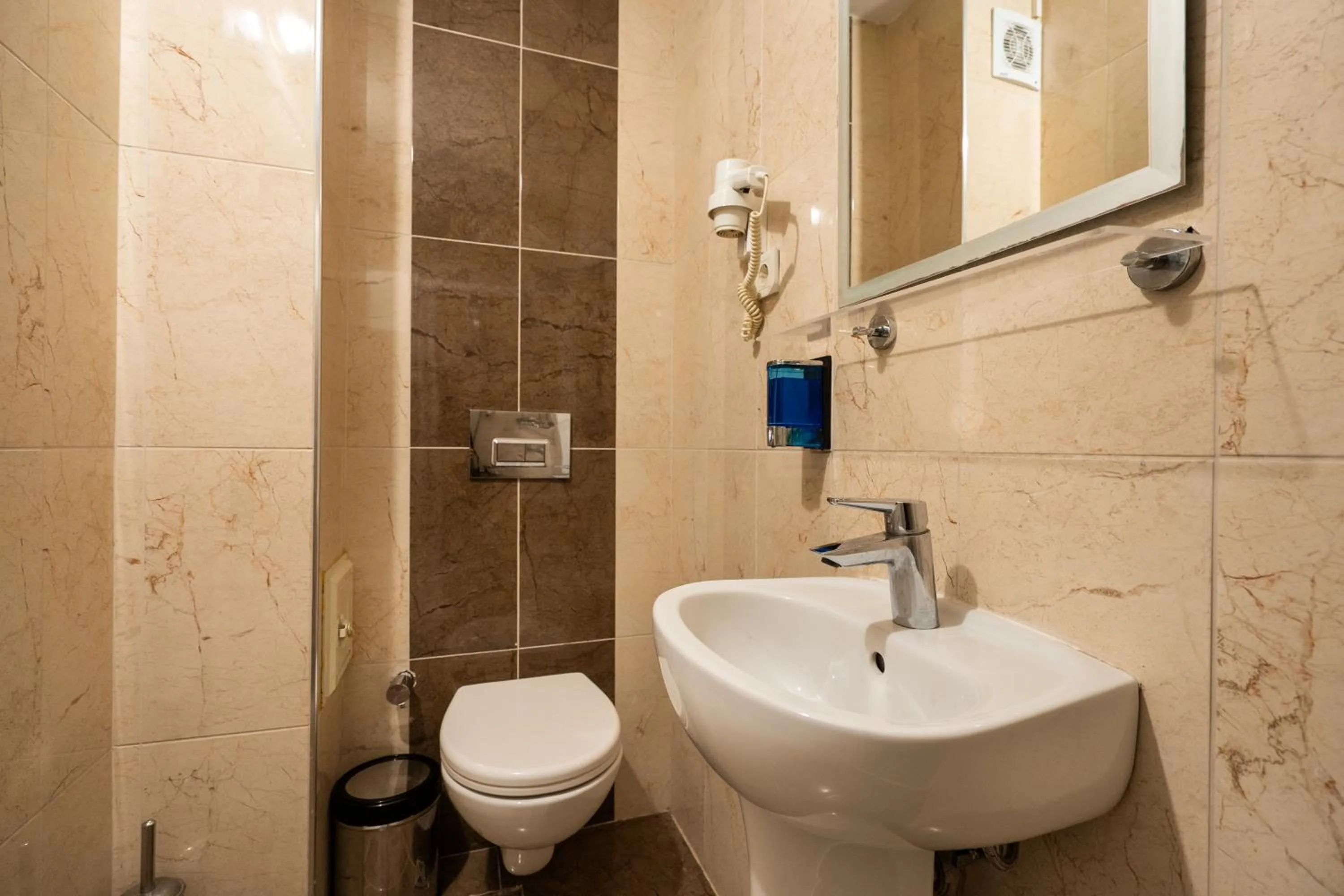 Bathroom in Cihangir Palace Hotel