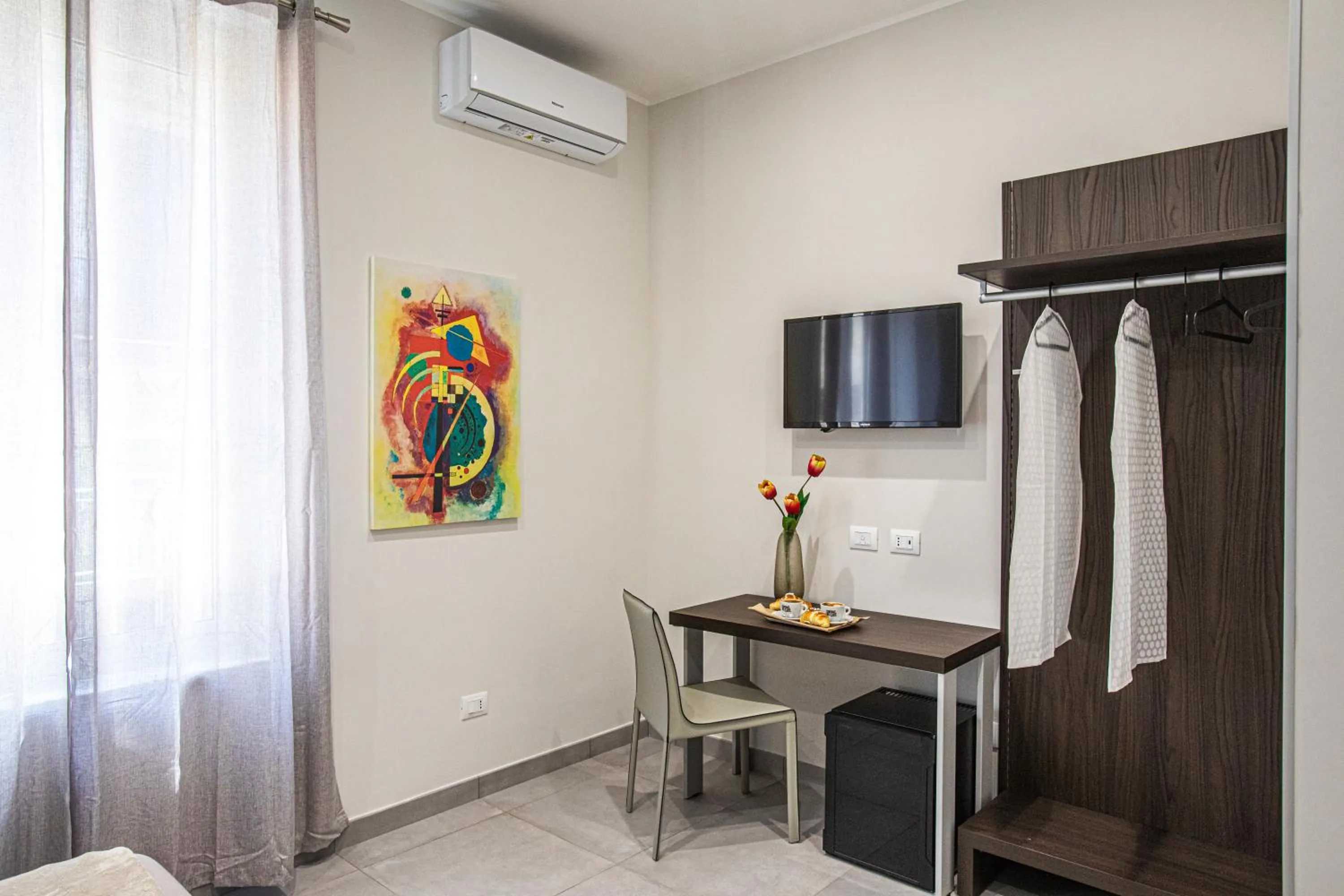 TV and multimedia in Garibaldi 136