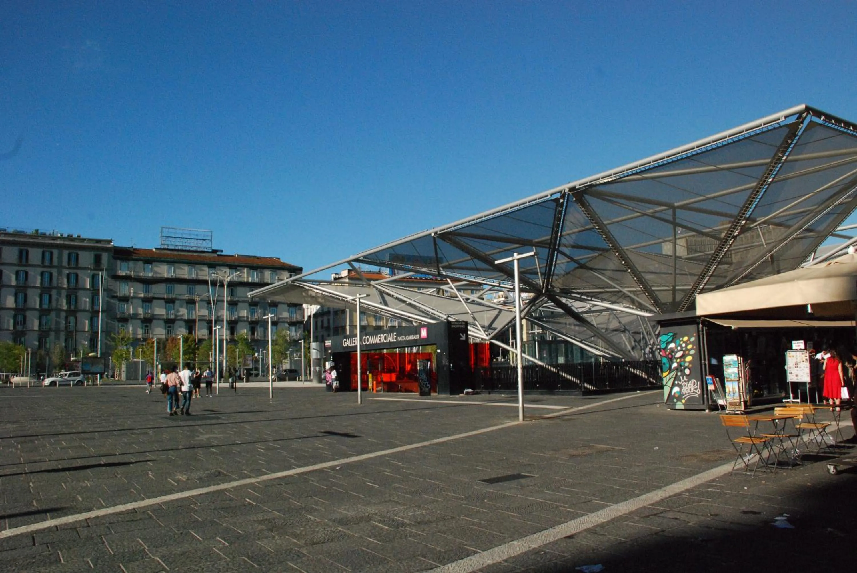 Facade/entrance in Garibaldi 136