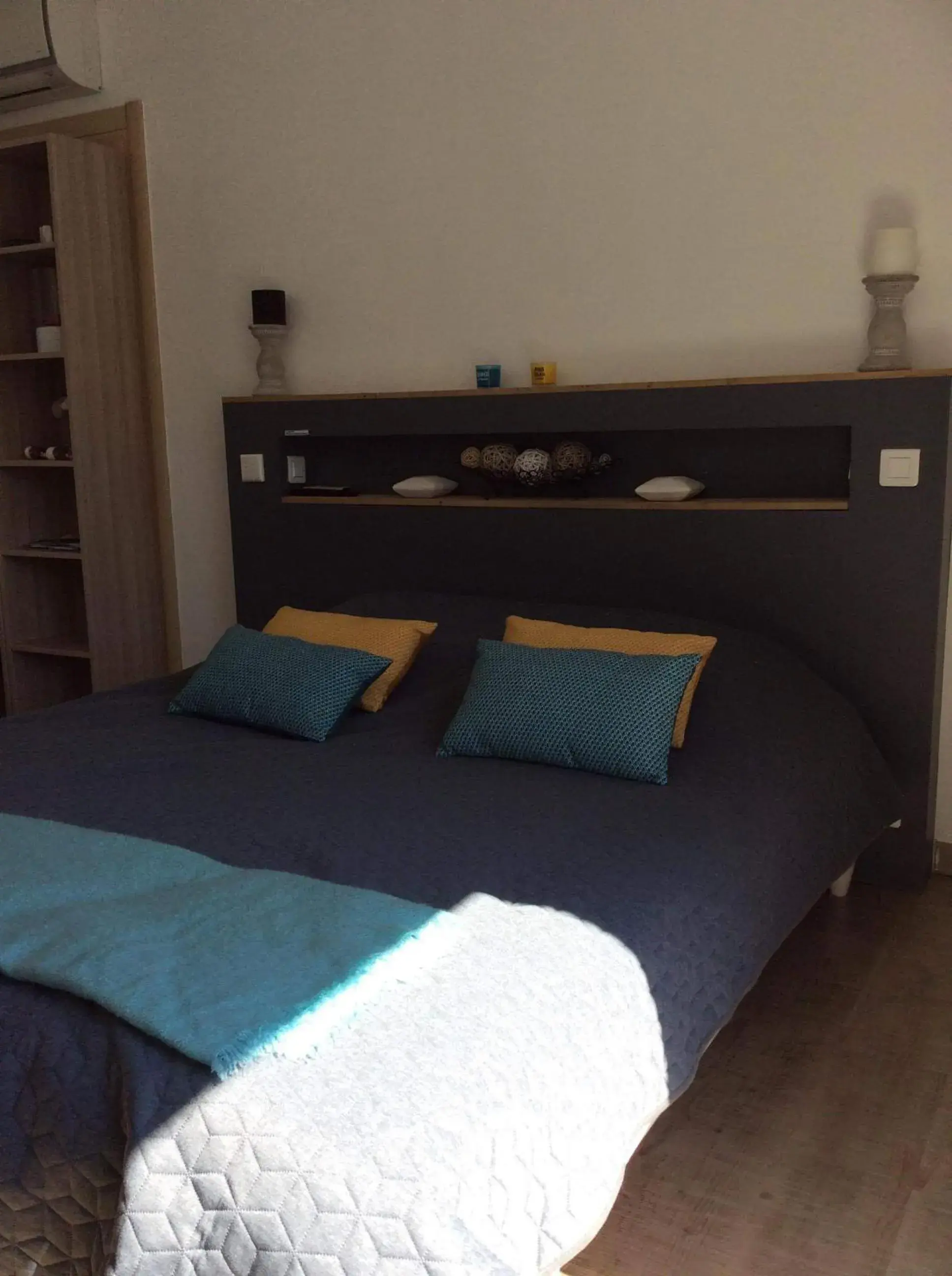 Double Room with Pool View in Au bien être Double Room with Pool View in Au bien être