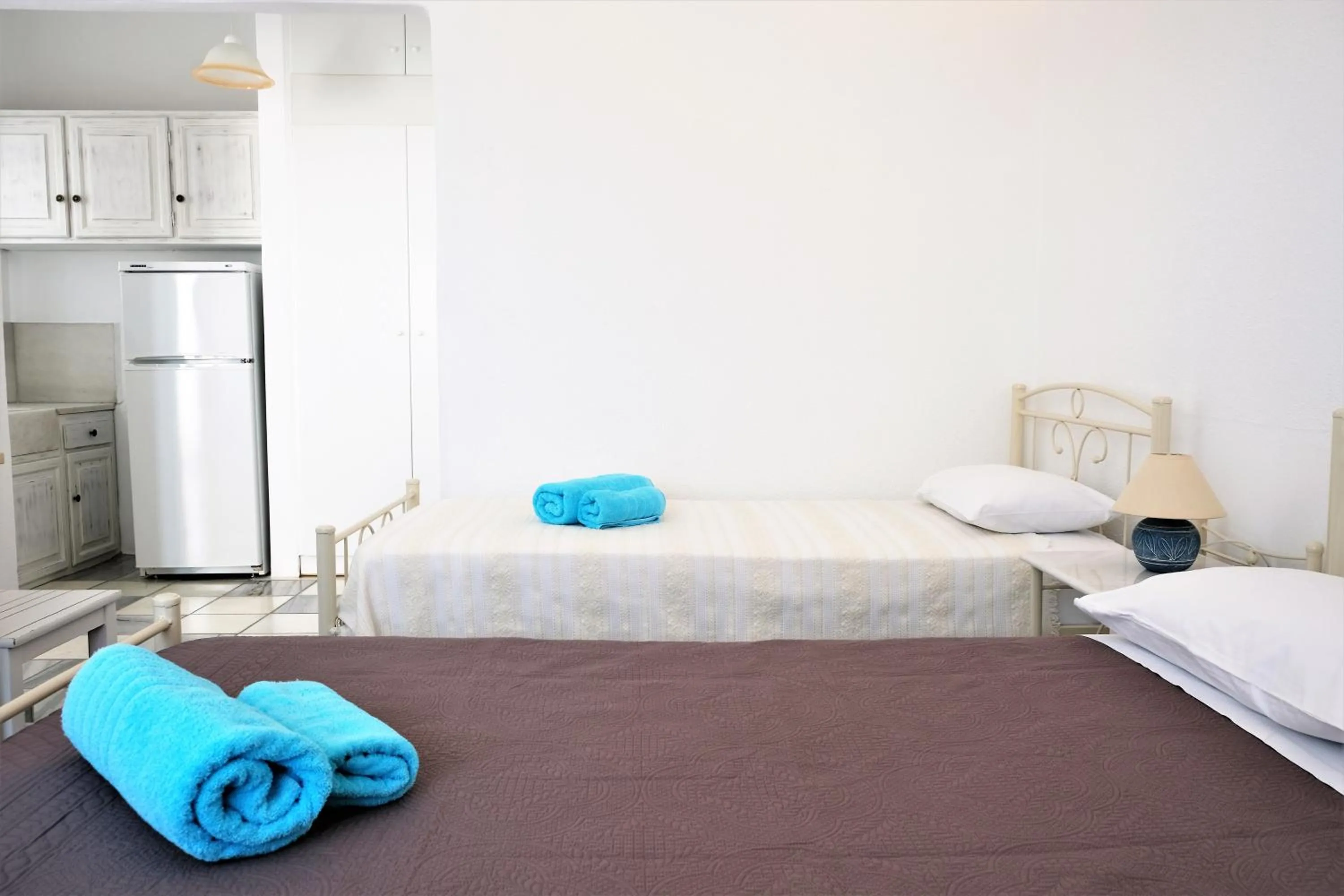 Photo of the whole room, Bed in Bungalows Marina